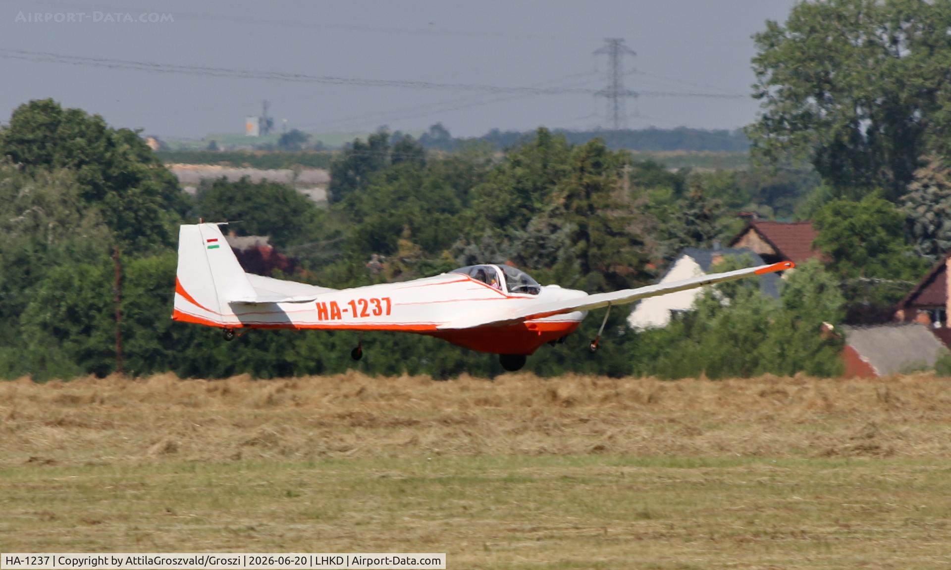 HA-1237, 2006 Scheibe SF-25C Falke, c/n 44323 l/n 9, LHKD - Kecskéd Airport, Hungary