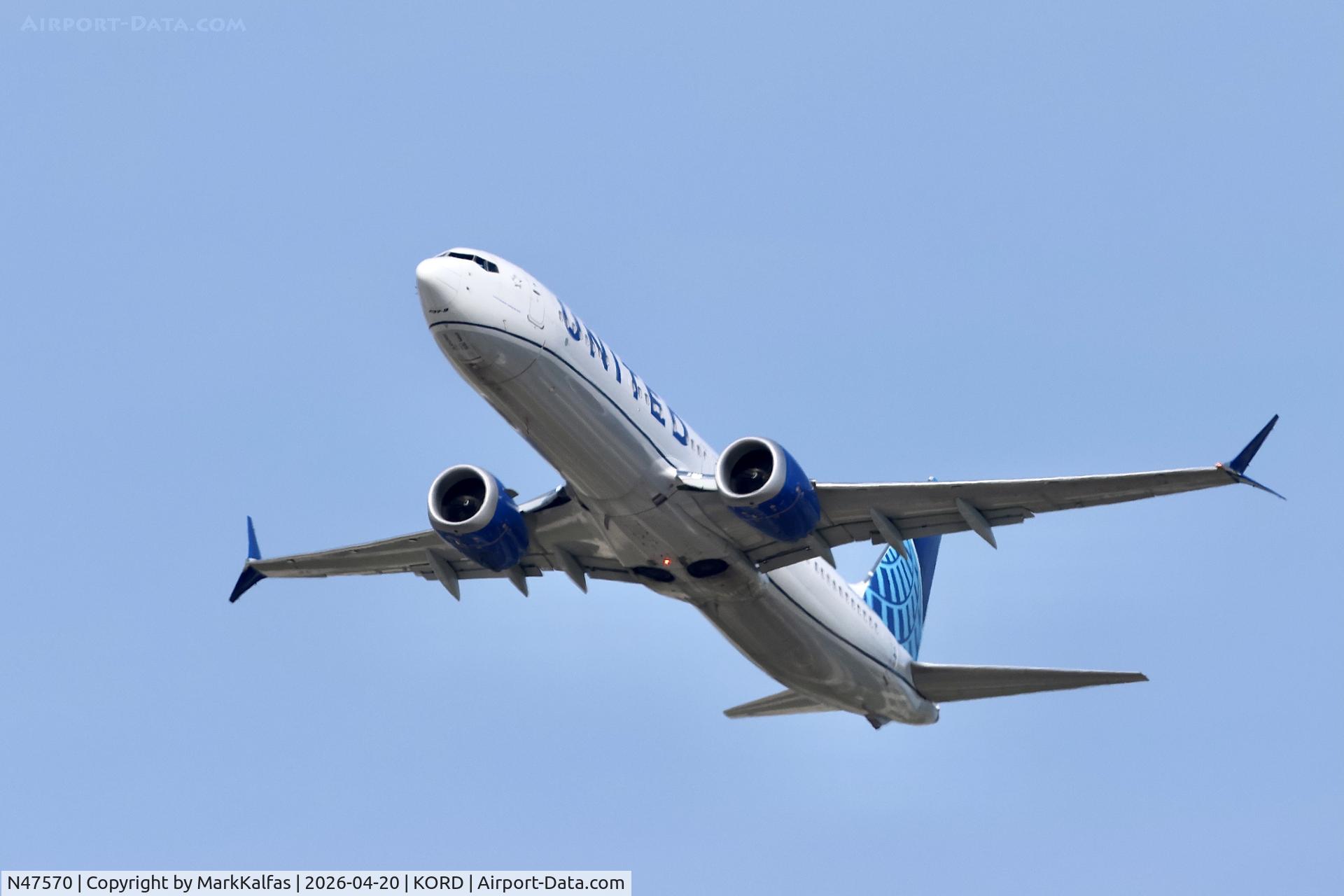N47570, 2023 Boeing 737-9 MAX, c/n 67194 l/n 8688, B39M United Boeing 737 MAX 9 N47570 departing 28R KORD