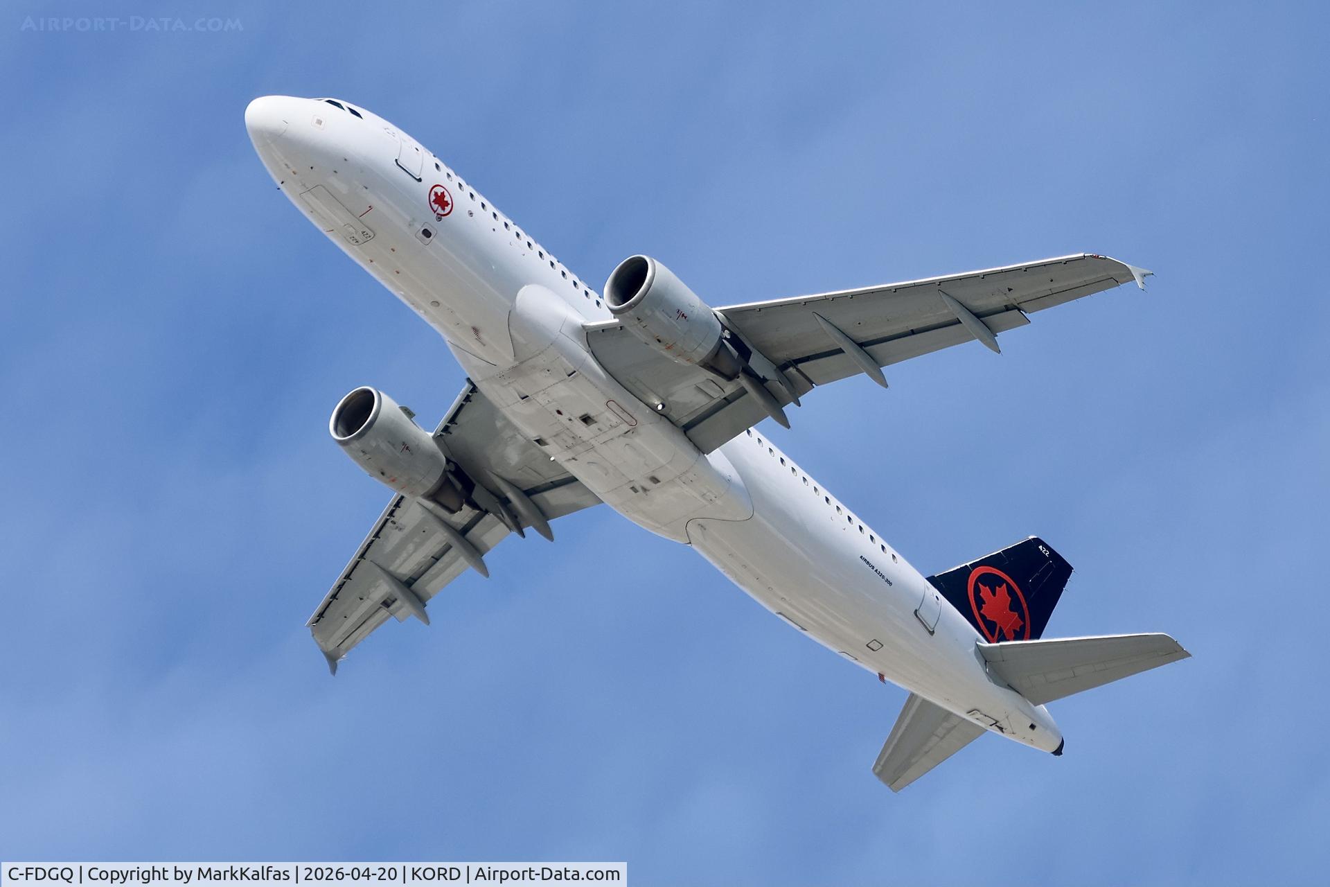 C-FDGQ, 2006 Airbus A320-214, c/n 2770, A320 Air Canada Airbus A320-214 C-FDGQ departing 28R KORD
