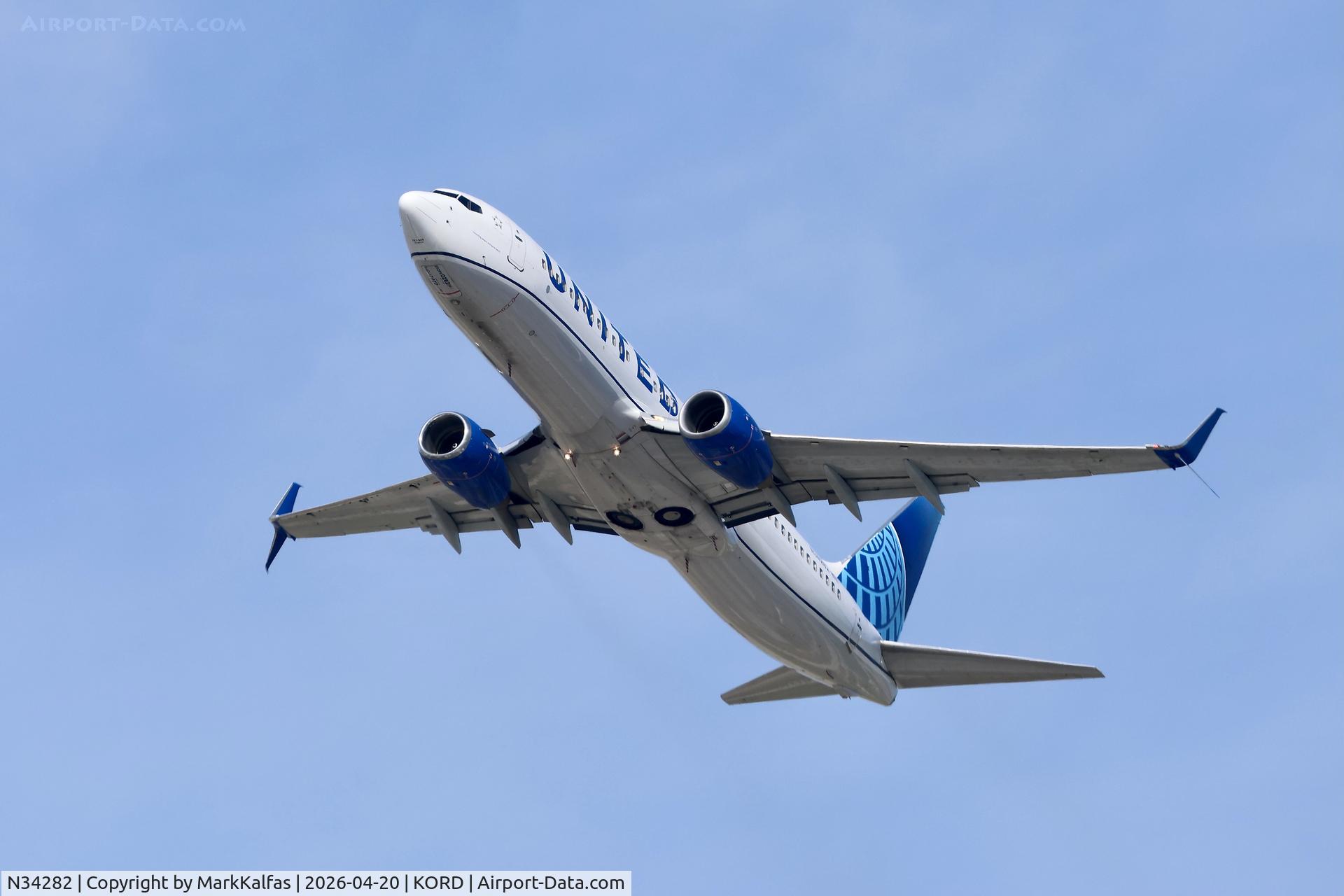 N34282, 2004 Boeing 737-824, c/n 31634, B738 United Boeing 737-824 N34282 departing 28R KORD,