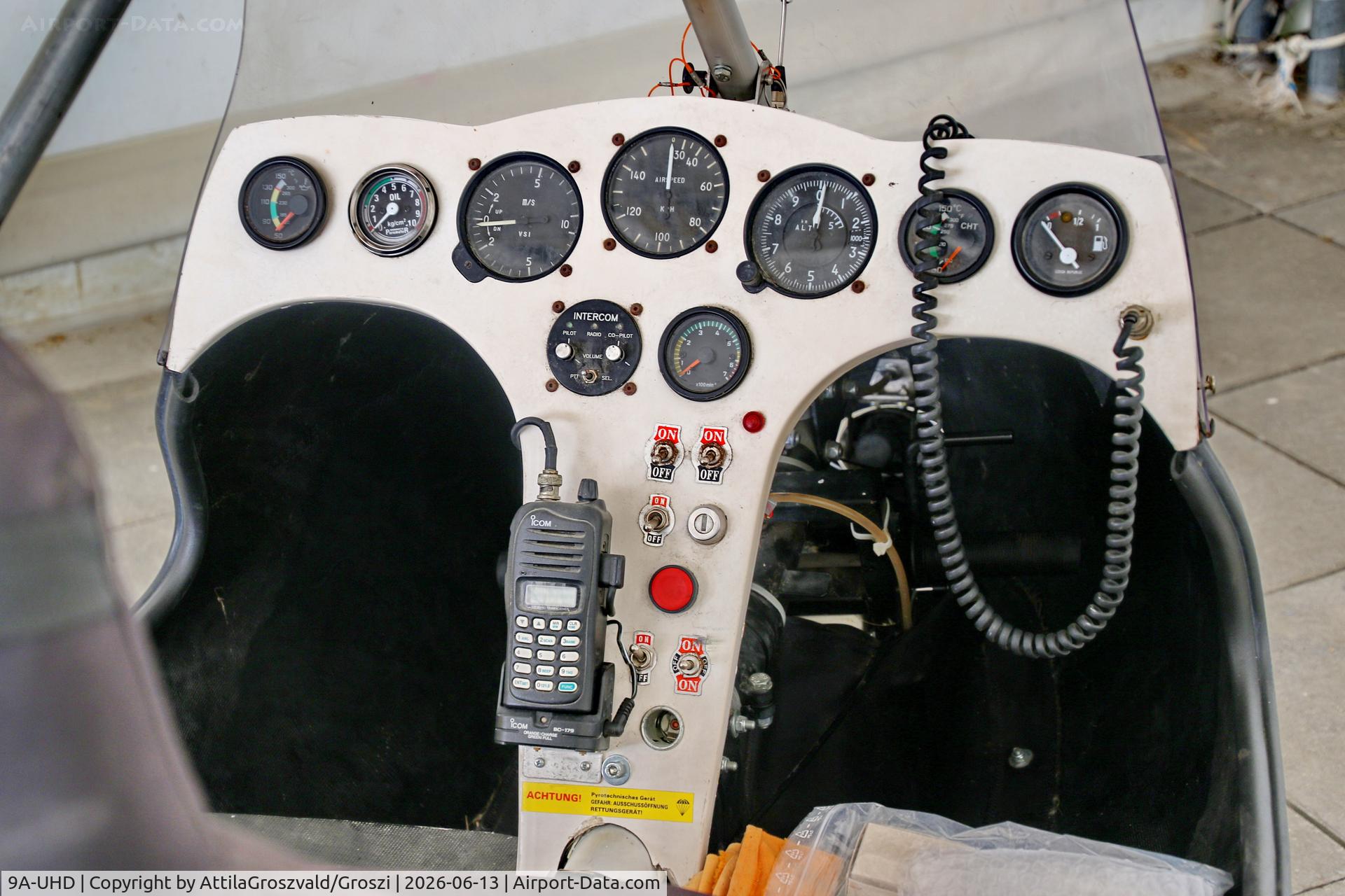 9A-UHD, 2006 Halley Apollo C15D Topless / Apollo JetStar, c/n ...... / 060709, Becsehely-Mura Airport, Hungary