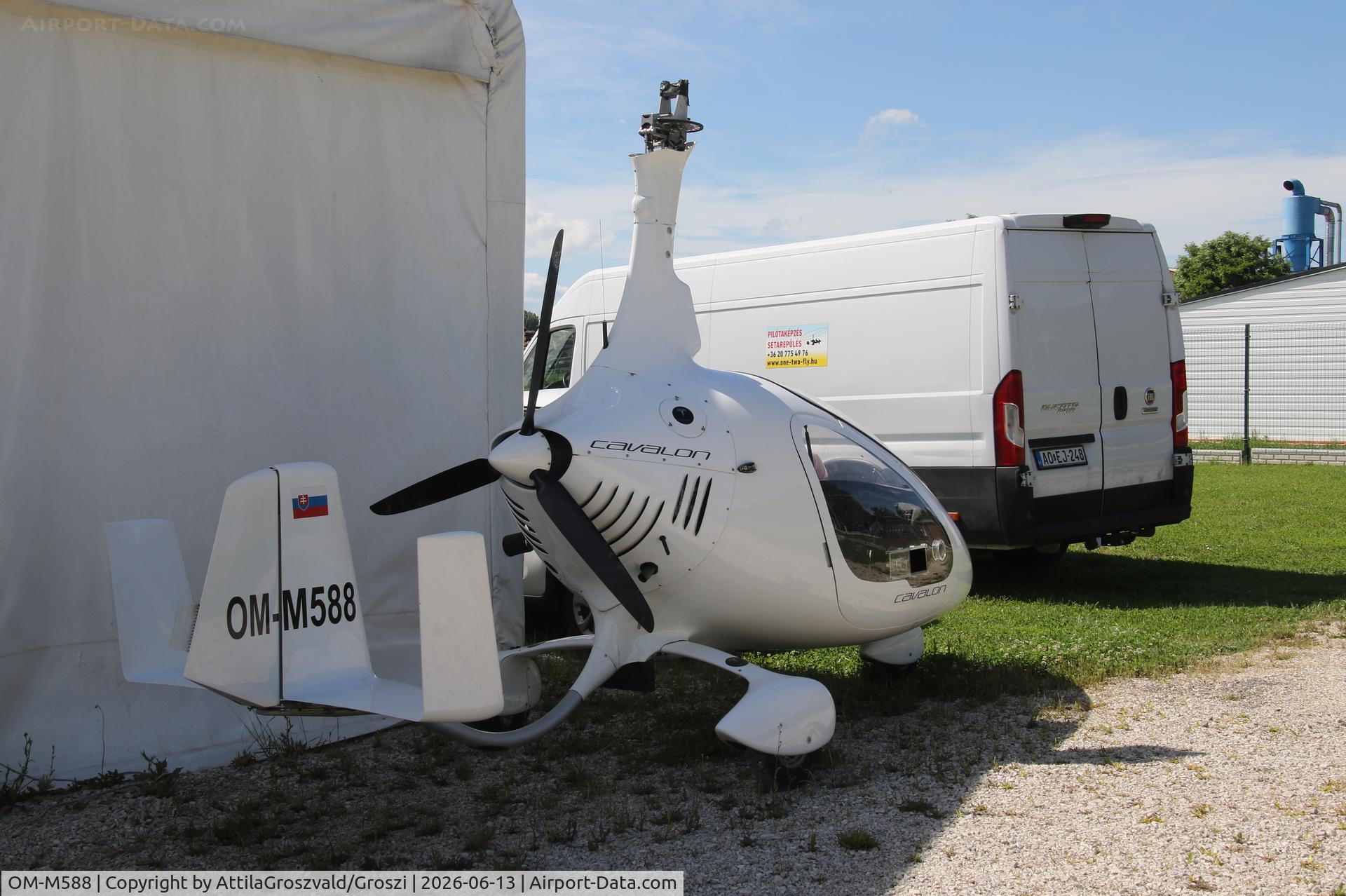 OM-M588, 2010 AutoGyro Cavalon, c/n V00066, Becsehely-Mura Airport, Hungary