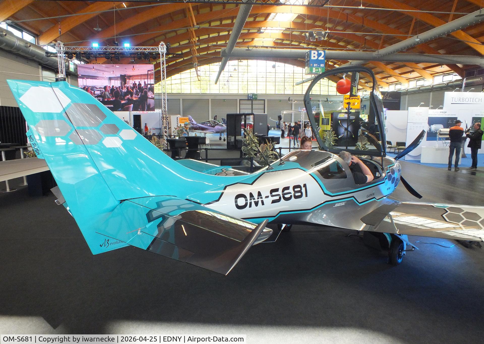 OM-S681, 2026 JMB Aircraft VL-3TE-916, c/n VL-3-681, Aveko / JMB VL-3TE-916 Evolution at the AERO 2026, Friedrichshafen