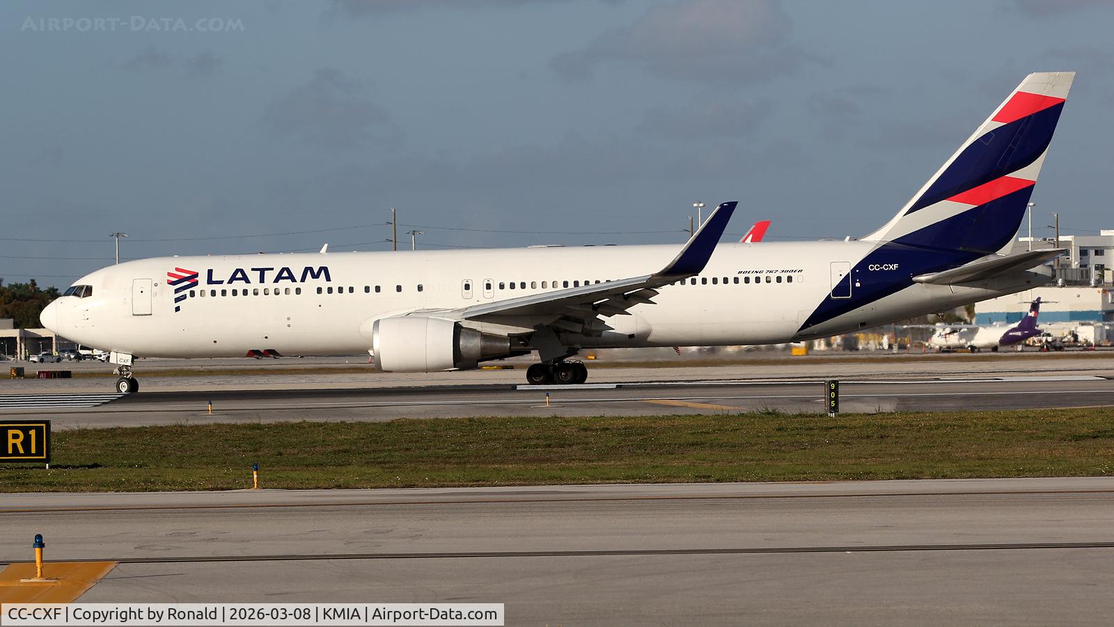 CC-CXF, 2008 Boeing 767-316/ER, c/n 36711, at mia