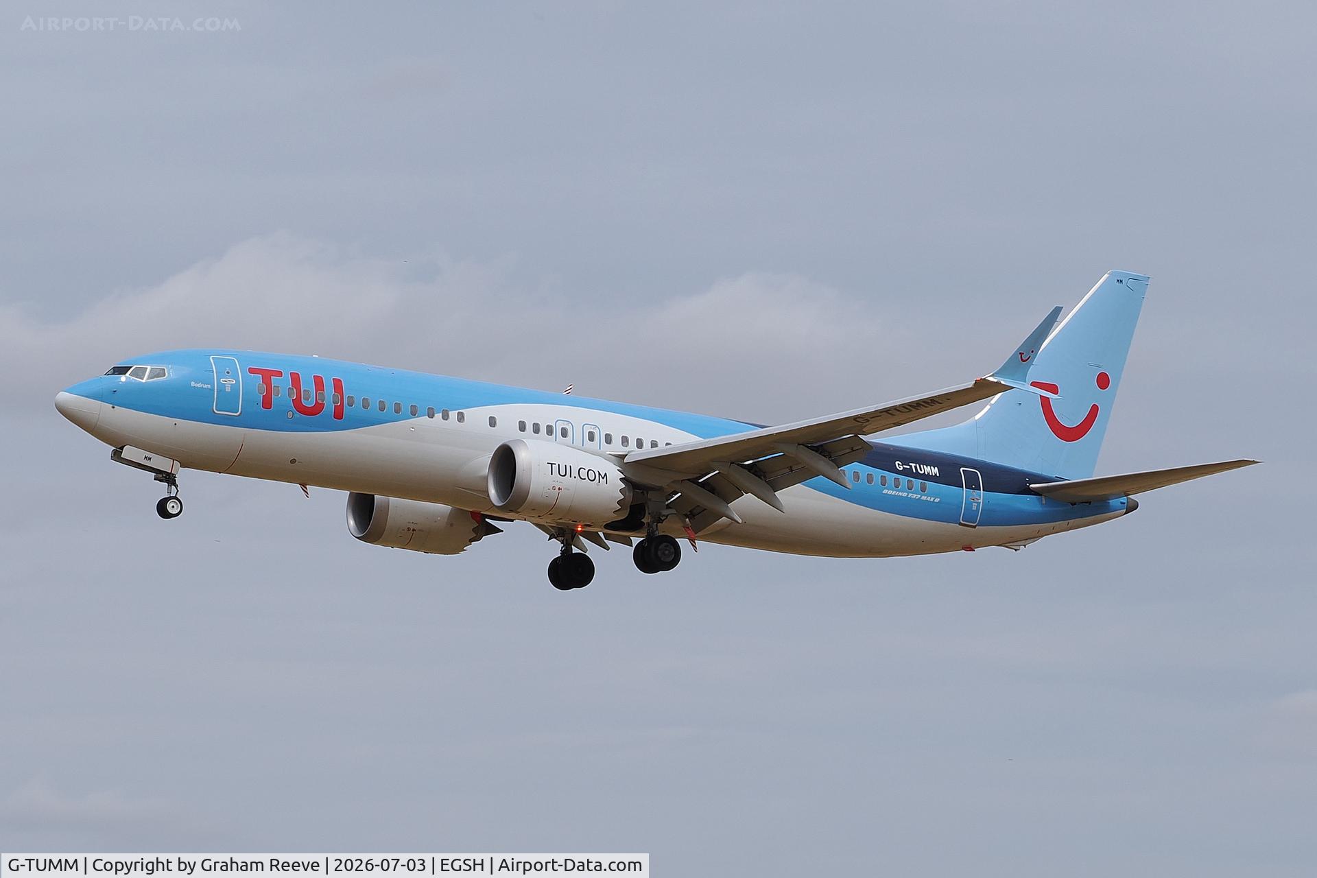 G-TUMM, 2020 Boeing 737-8 MAX, c/n 44654, Landing at Norwich.