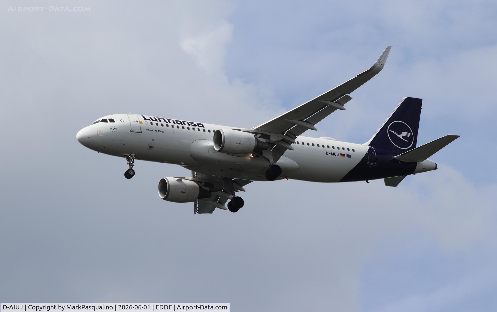 D-AIUJ, 2014 Airbus A320-214, c/n 6301, Airbus A320-214