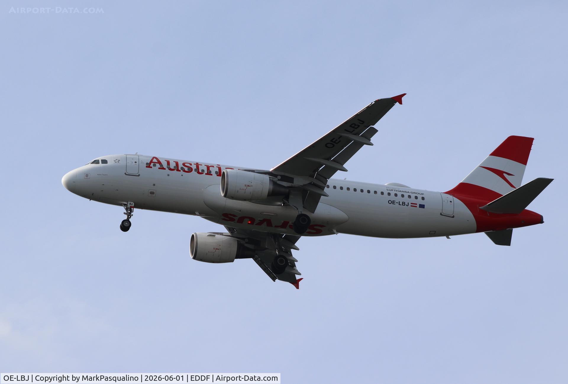 OE-LBJ, 2001 Airbus A320-214, c/n 1553, Airbus A320-214