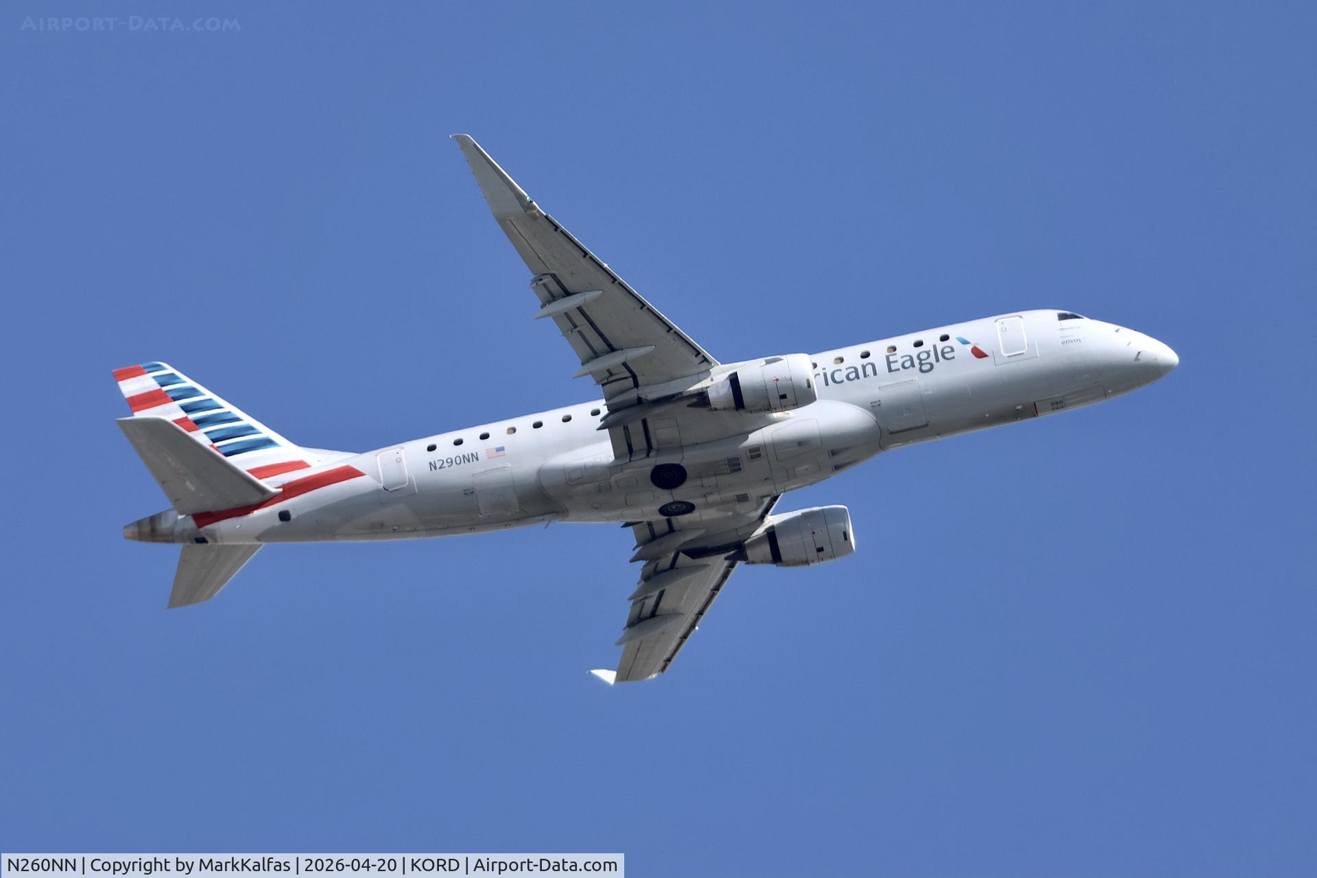 N260NN, 2017 Embraer 175LR (ERJ-170-200LR), c/n 17000699, E75L Envoy / American Eagle Embraer 175LR N290NN departing 28R KORD 