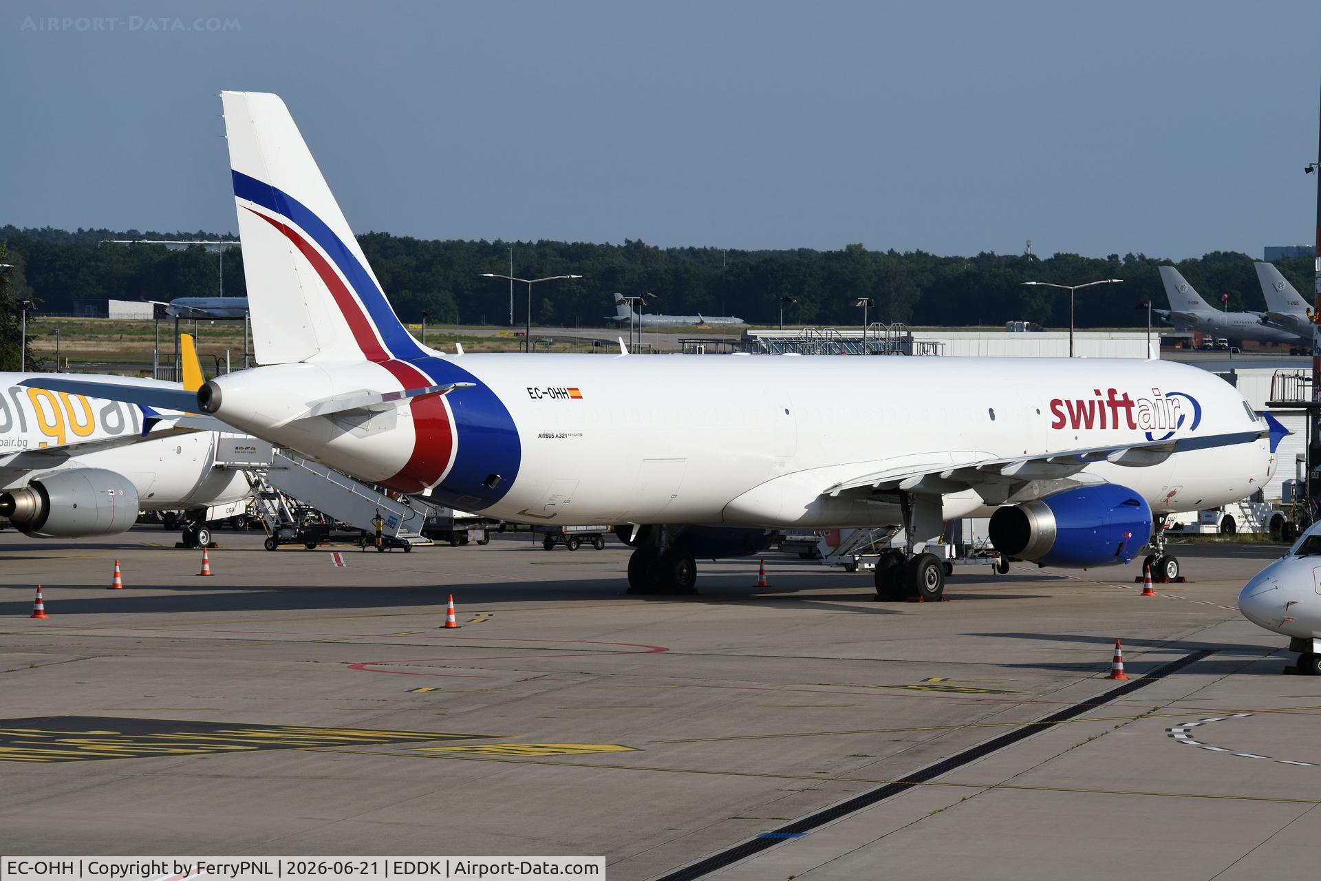 EC-OHH, 2009 Airbus A321-231(P2F), c/n 3966, Swiftair A321P2F