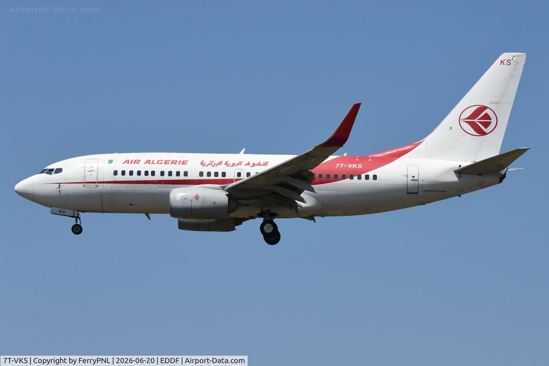 7T-VKS, 2016 Boeing 737-7D6C, c/n 61340, Air Algerie B737 landning
