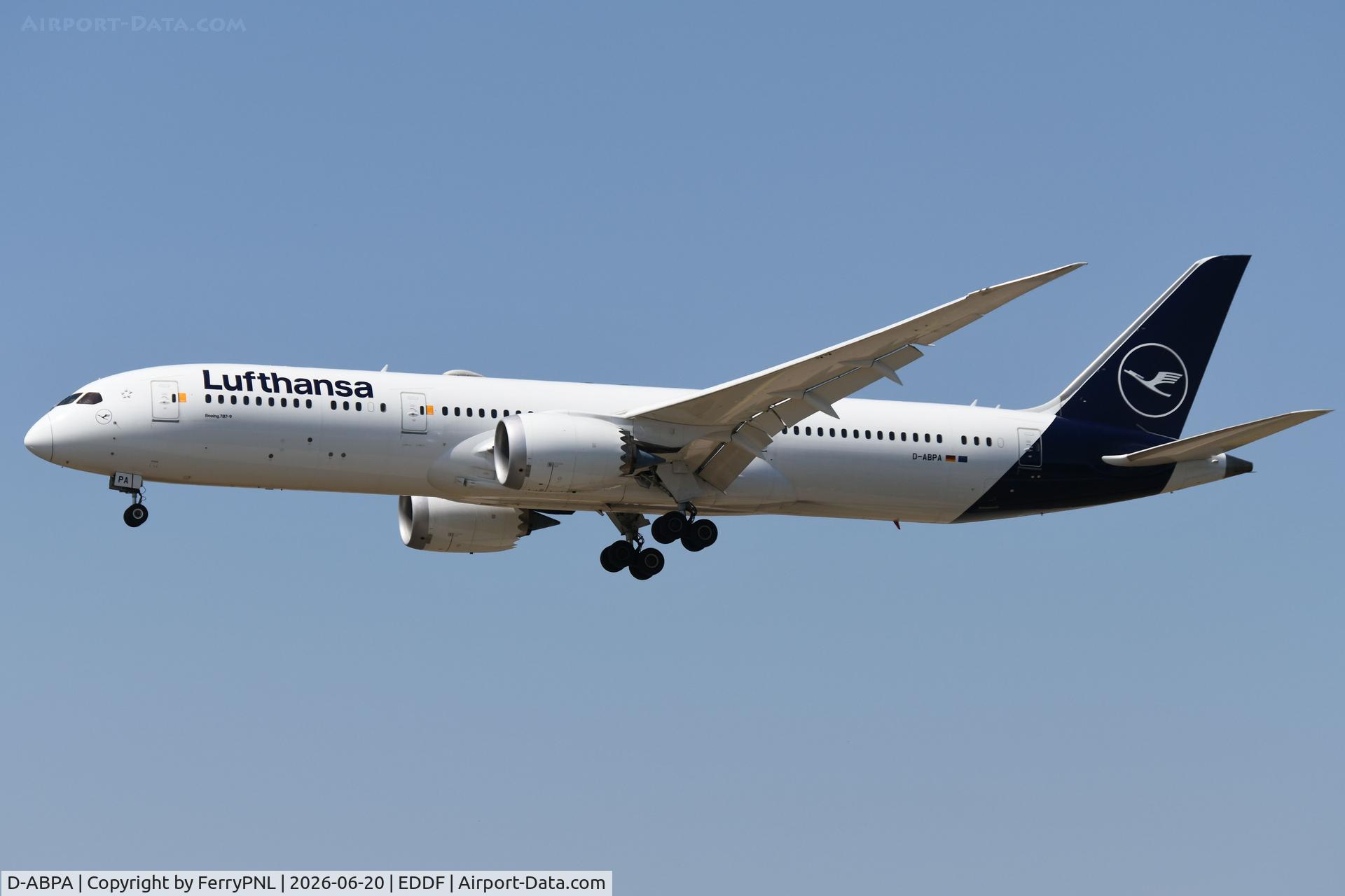 D-ABPA, 2019 Boeing 787-9 Dreamliner Dreamliner, c/n 62730 l/n 905, Lufthansa B789 arriving