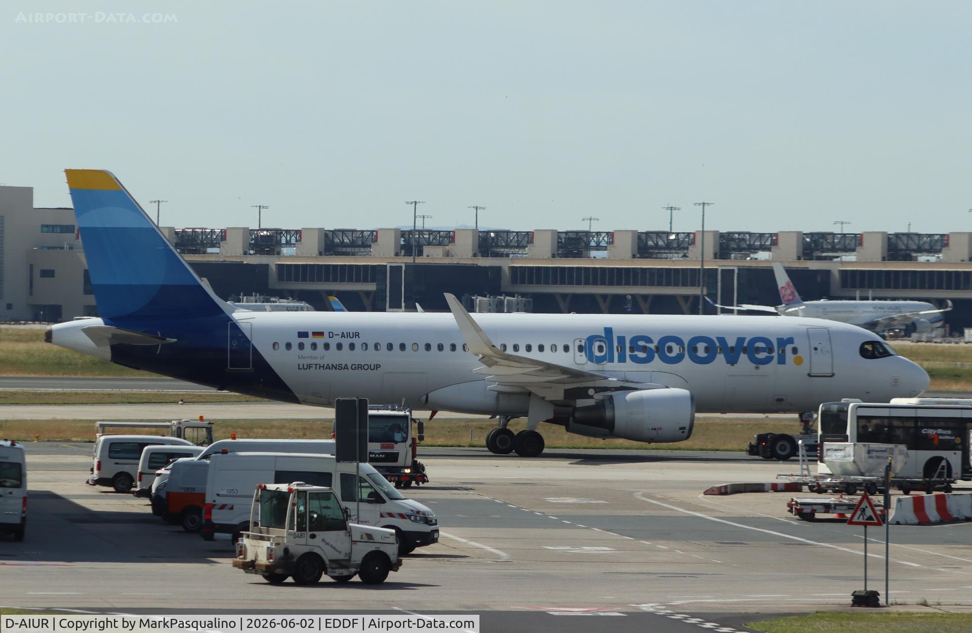 D-AIUR, 2015 Airbus A320-214, c/n 6985, Airbus A320-214
