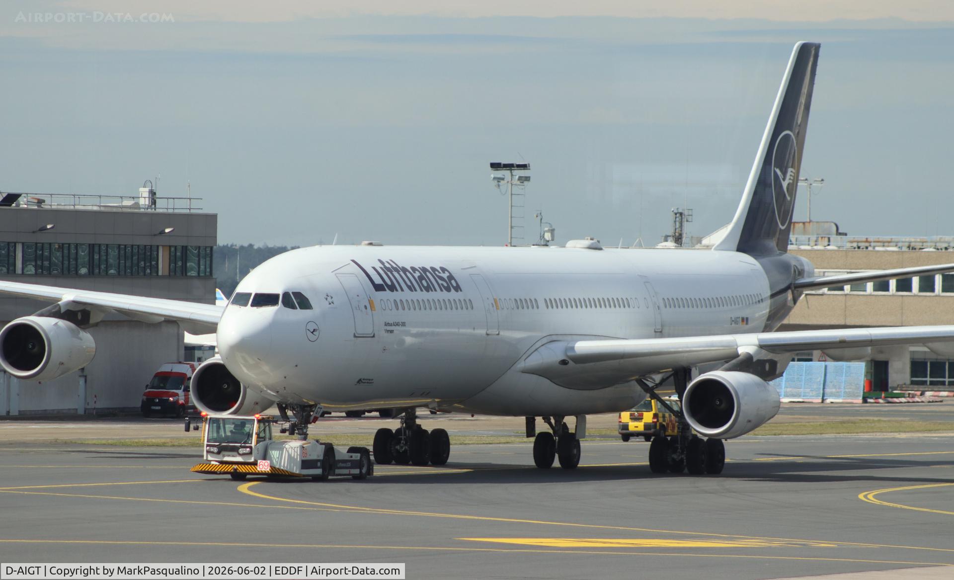 D-AIGT, 1999 Airbus A340-313, c/n 304, Airbus A340-313