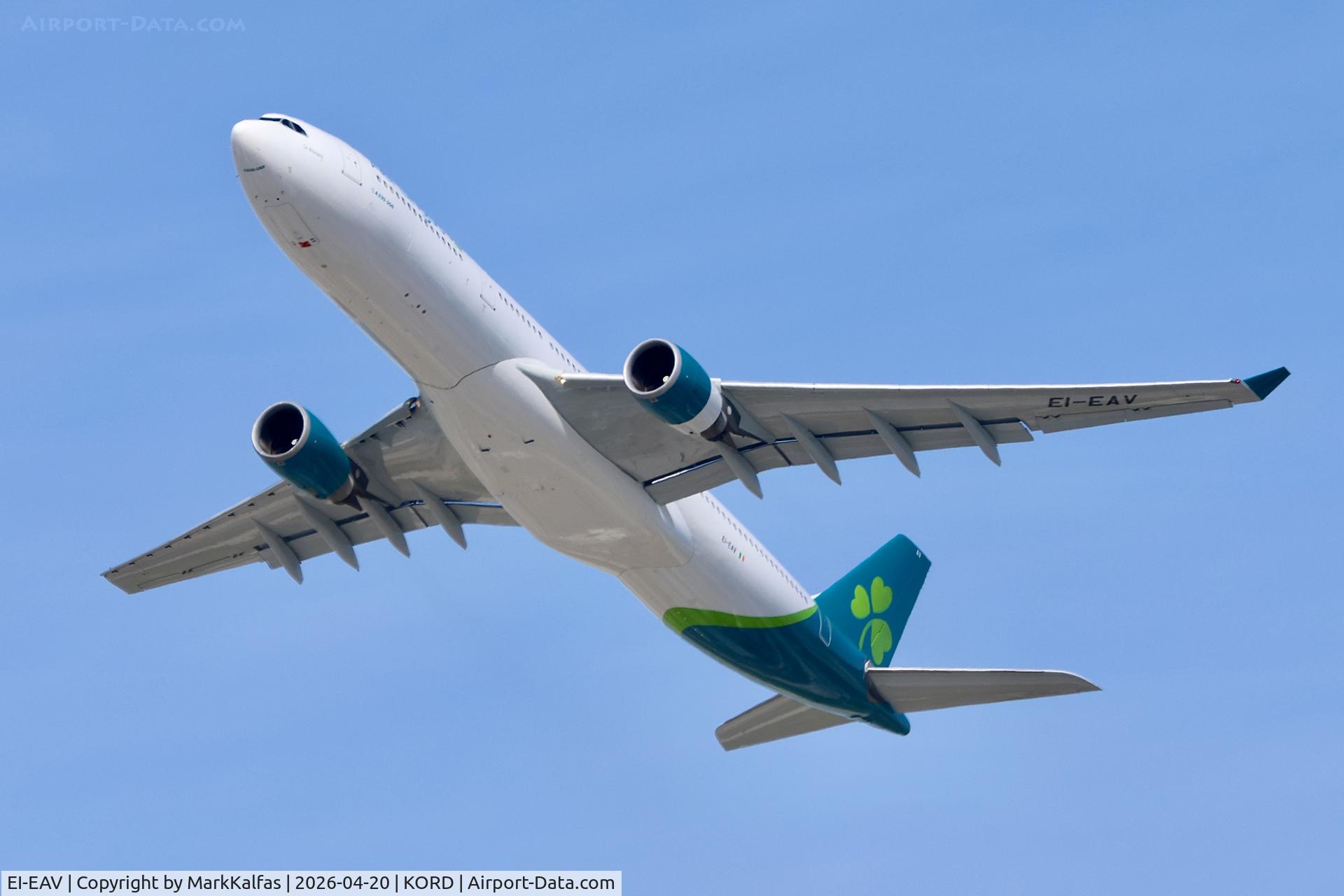 EI-EAV, 2009 Airbus A330-302, c/n 985, A333 Aer Lingus Airbus A330-302 EI-EAV EIN122 KORD-EIDW departing 28C KORD