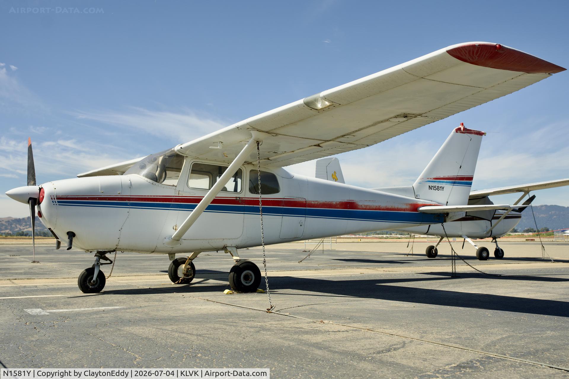 N1581Y, 1962 Cessna 172C, c/n 17249281, 4th of July Livermore airport in California 2026