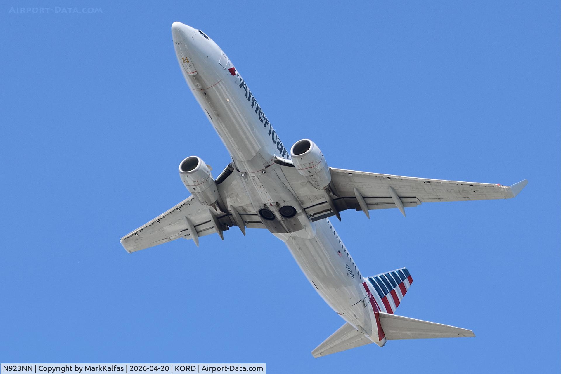 N923NN, 2013 Boeing 737-823, c/n 31167 l/n 4410, B738 American Boeing 737-823 N923NN departing 28R KORD