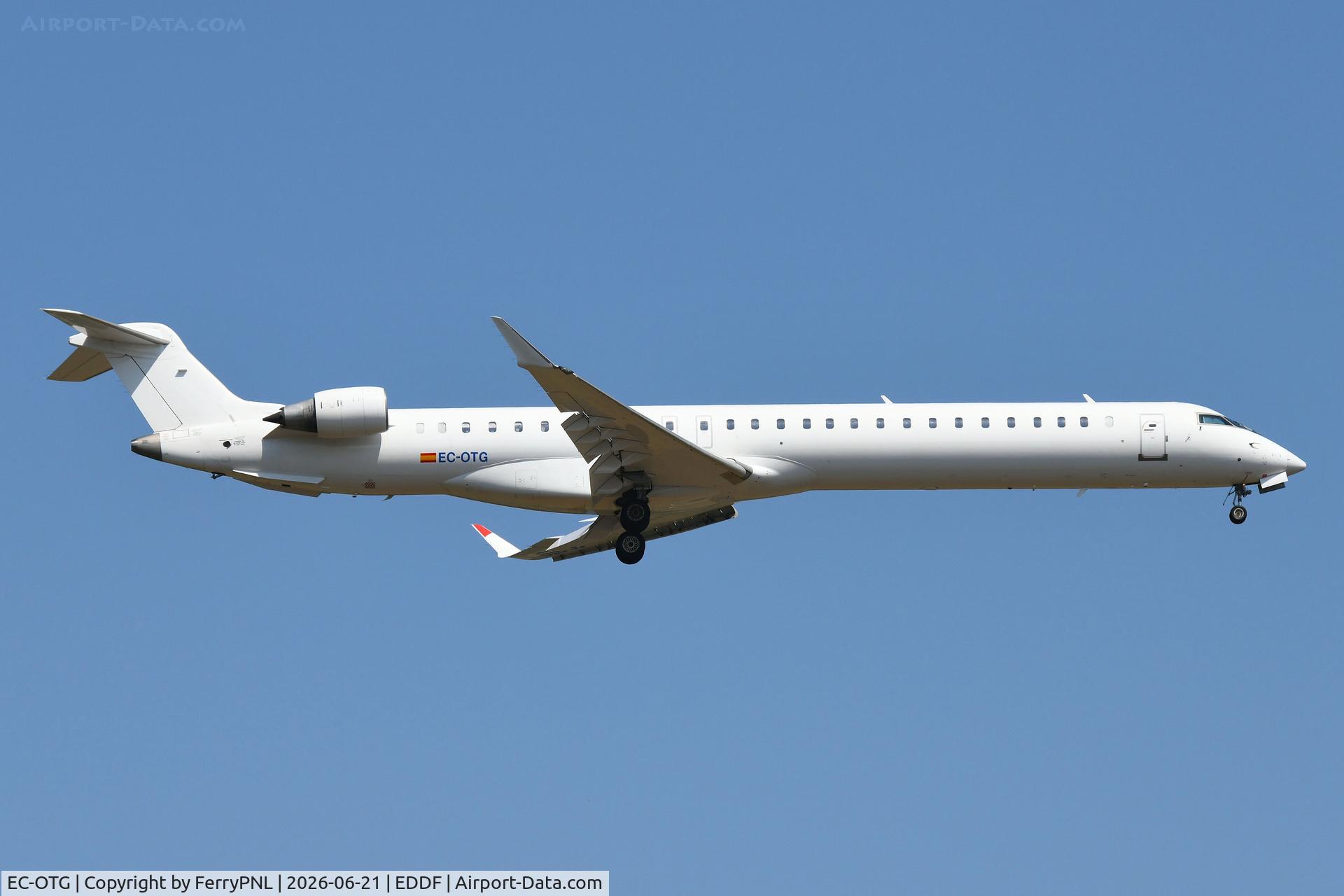 EC-OTG, 2012 Bombardier CRJ-1000, c/n 11070, New frame for Air Nostrum
