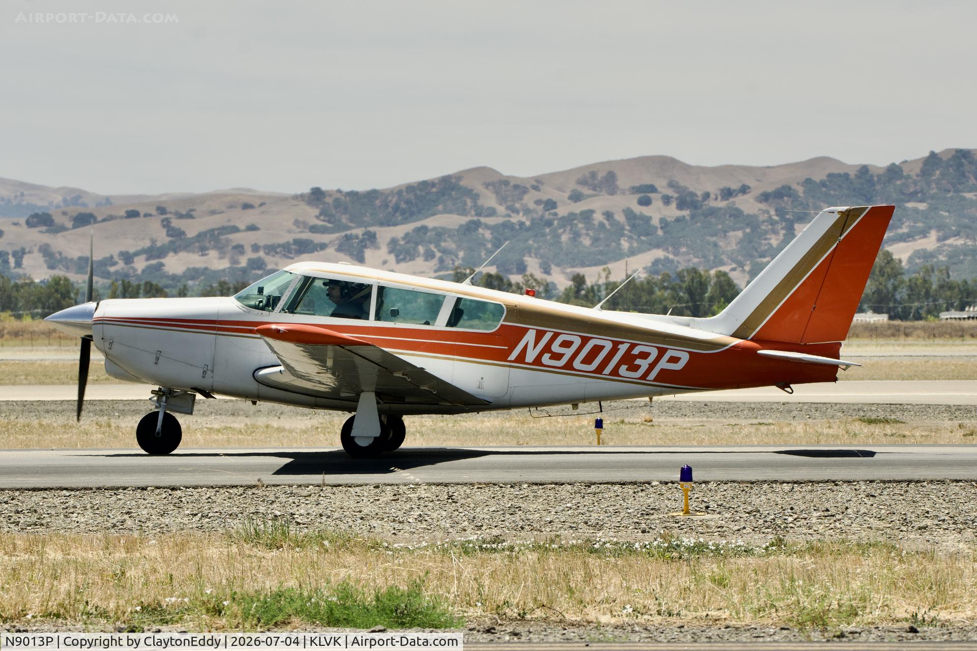N9013P, 1966 Piper PA-24-260, c/n 24-4474, 4th of July Livermore airport in California 2026