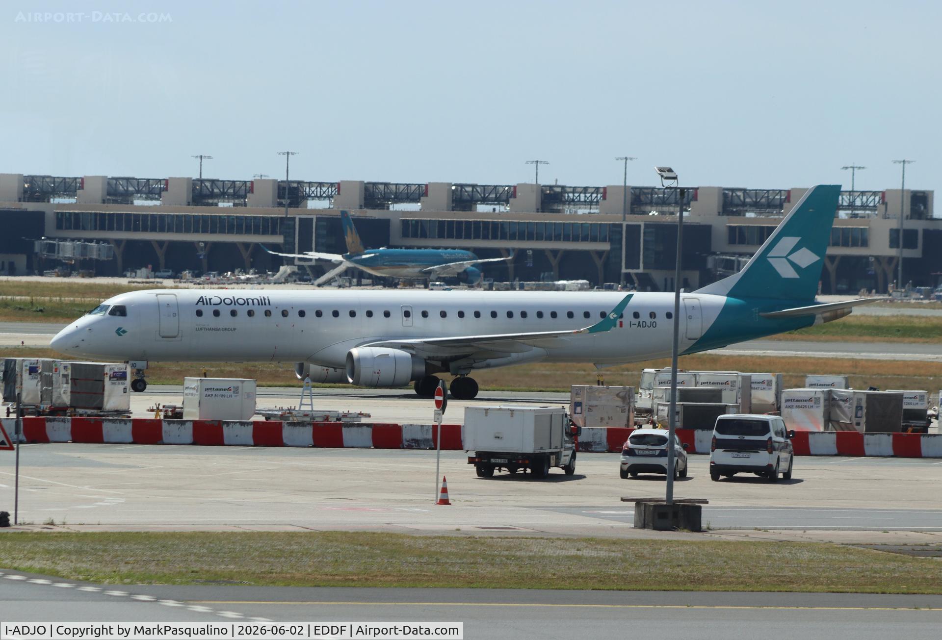 I-ADJO, 2009 Embraer 195LR (ERJ-190-200LR), c/n 19000280, ERJ-190-200LR