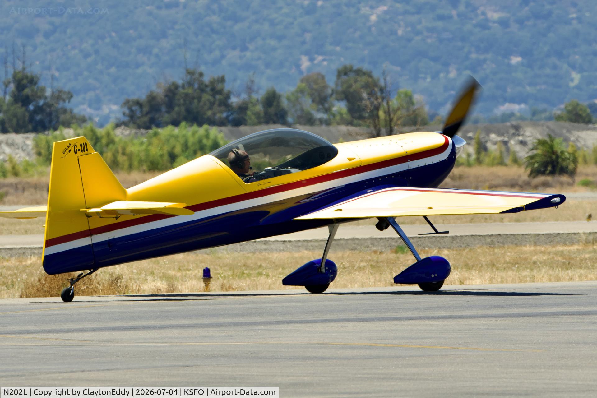 N202L, 2001 Giles G-202, c/n 001, 4th of July Livermore airport in California 2026