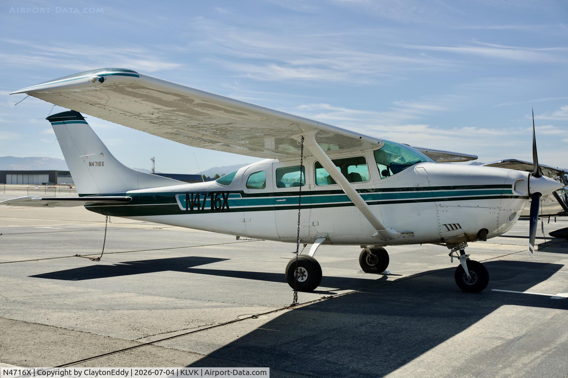 N4716X, 1980 Cessna TU206G Turbo Stationair, c/n U20605527, 4th of July Livermore airport in California 2026