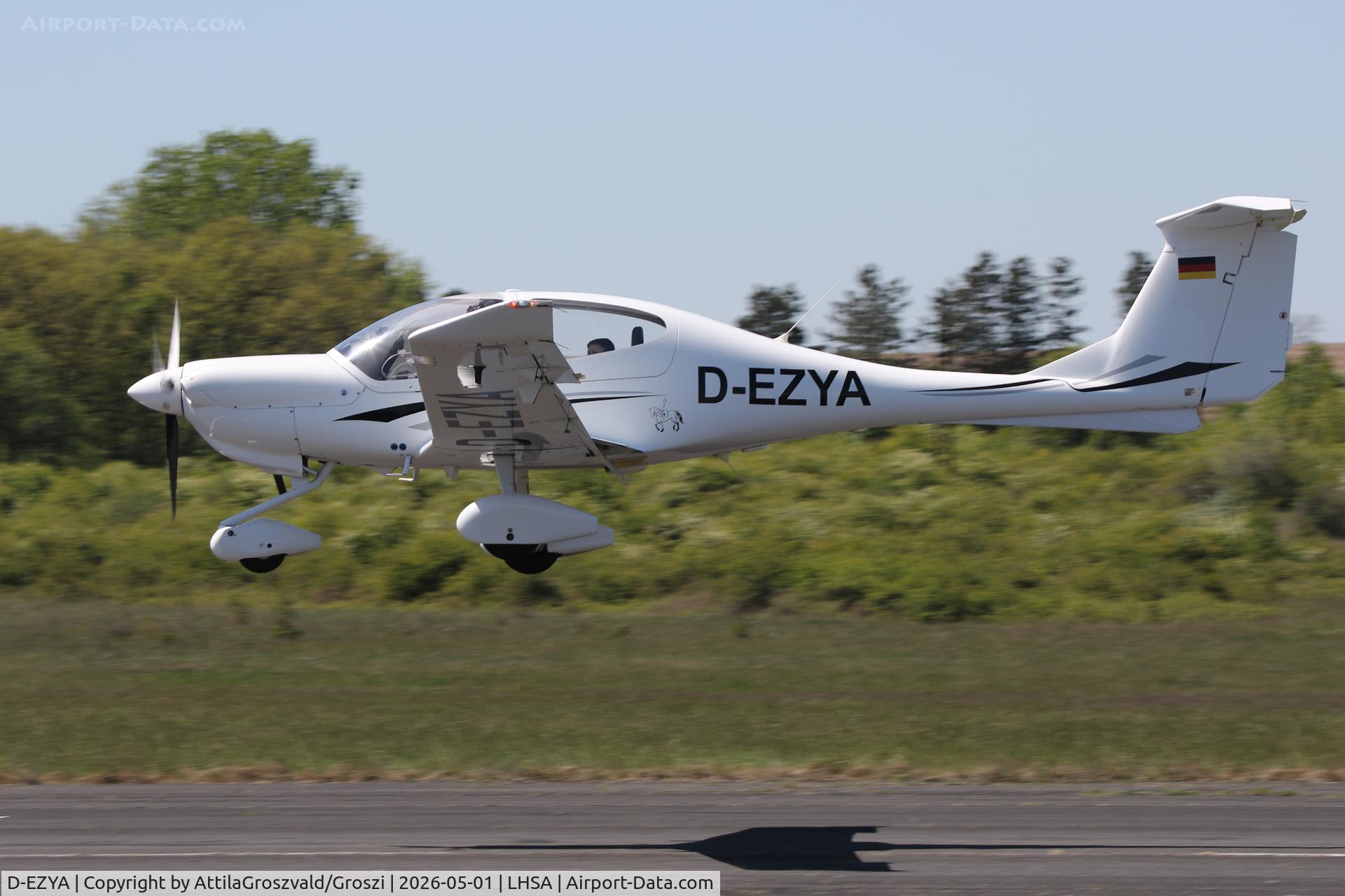 D-EZYA, 2002 Diamond DA-40 Diamond Star, c/n 40.081, LHSA - Szentkirályszabadja Airport, Hungary