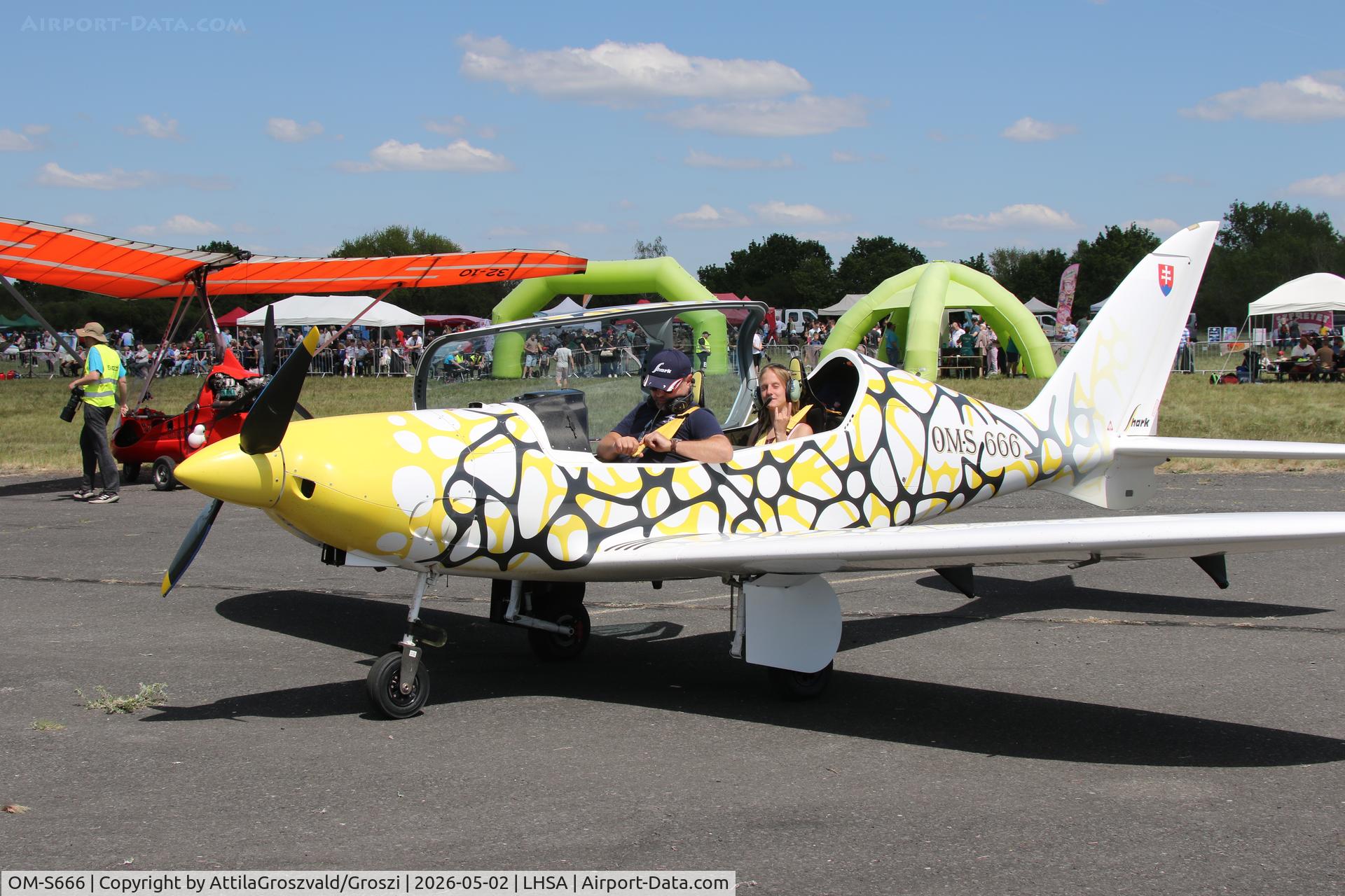 OM-S666, Shark Aero Shark, c/n 090, LHSA - Szentkirályszabadja Airport, Hungary
