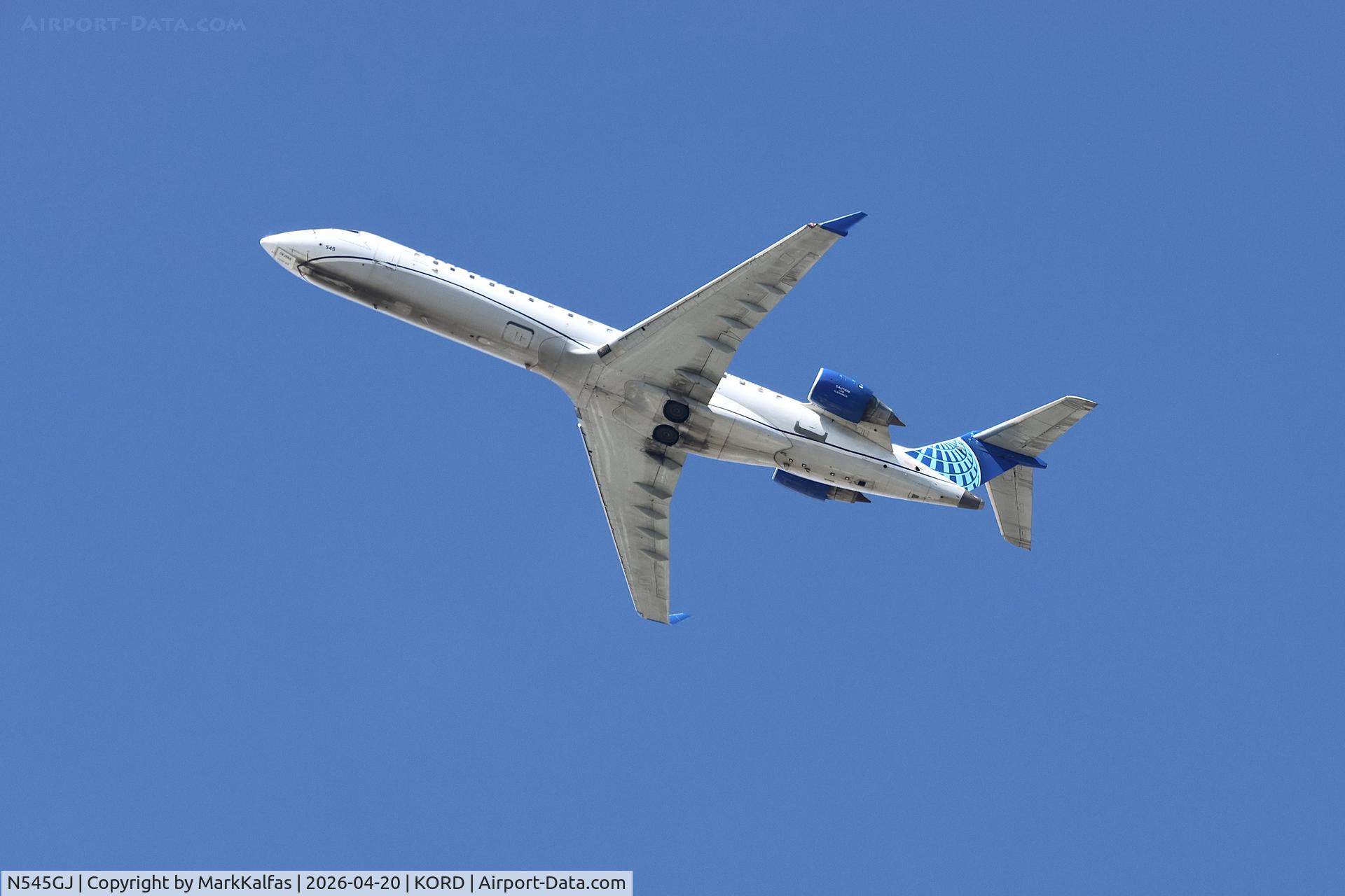 N545GJ, 2006 Bombardier CRJ-702 (CL-600-2C10) Regional Jet, c/n 10255, CRJ7 GoJet / United Express CRJ-550 N541GJ departing 28R KORD