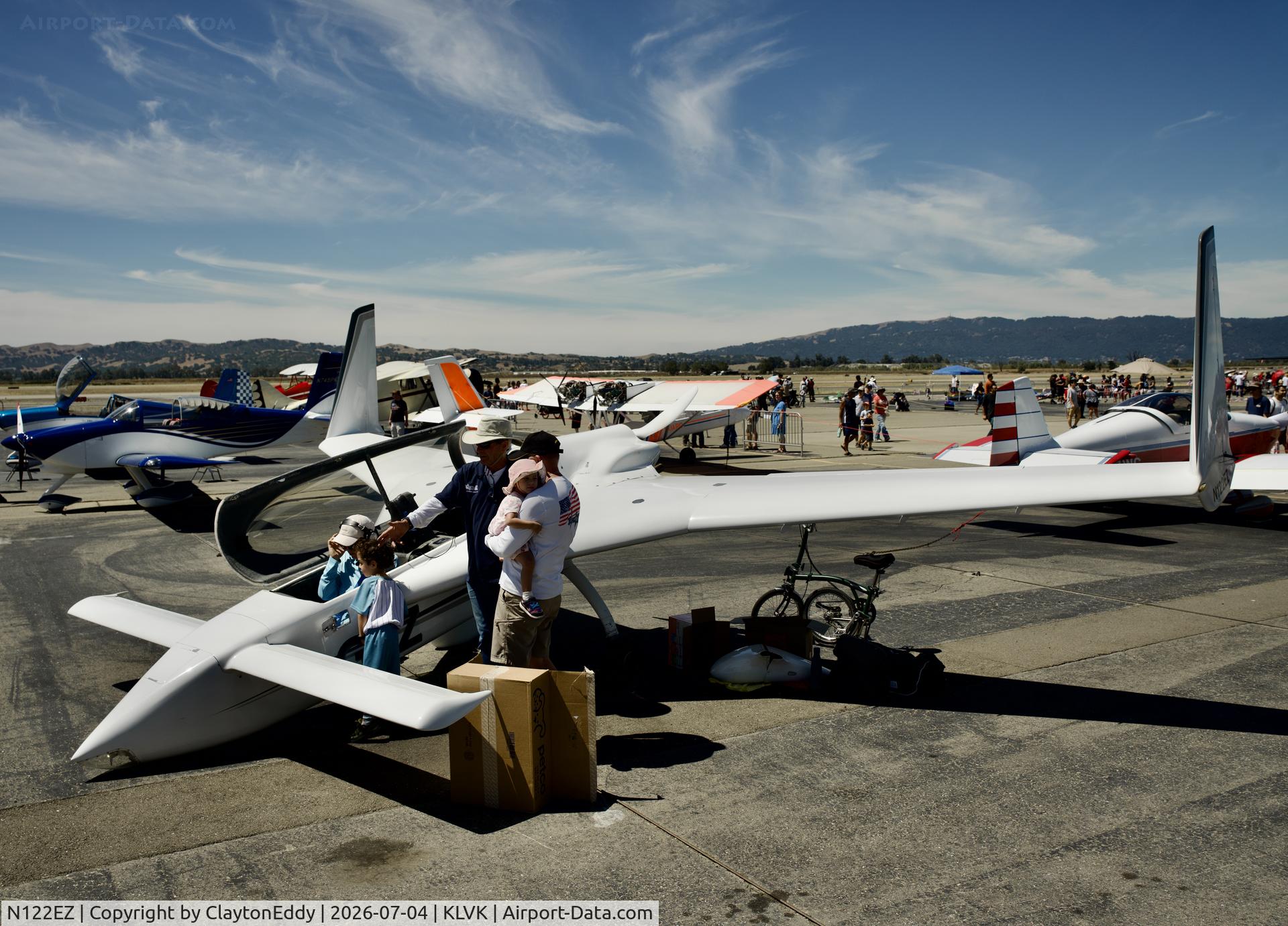 N122EZ, 1988 Rutan Long-EZ, c/n 1297, 4th of July Livermore airport in California 2026