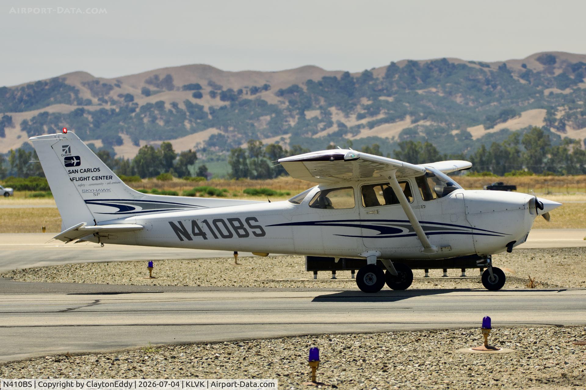 N410BS, 2005 Cessna 172S, c/n 172S9966, 4th of July Livermore airport in California 2026
