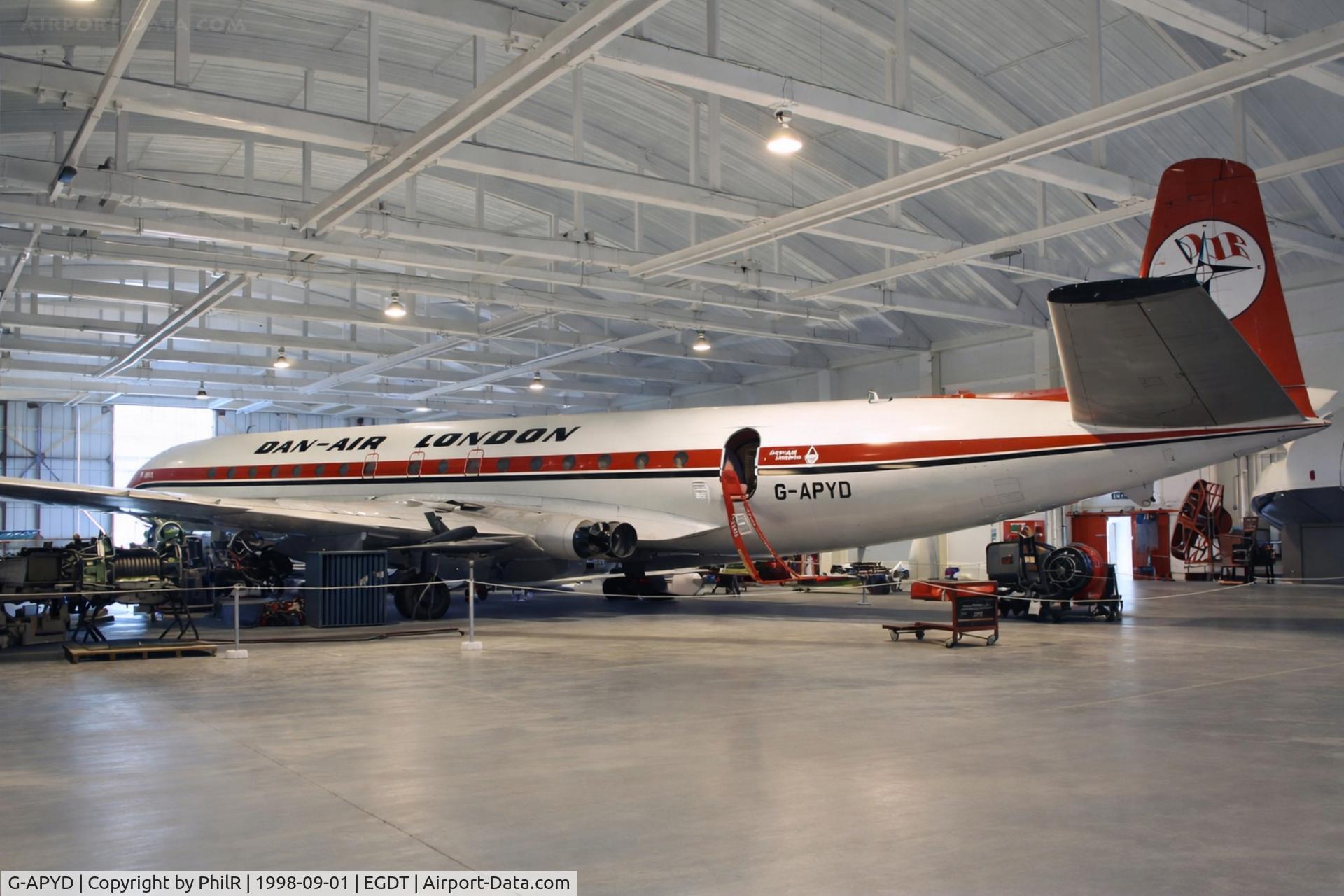 G-APYD, 1960 De Havilland DH.106 Comet 4B, c/n 6438, G-APYD 1960 DH106 Comet 4B Dan Air Wroughton 
