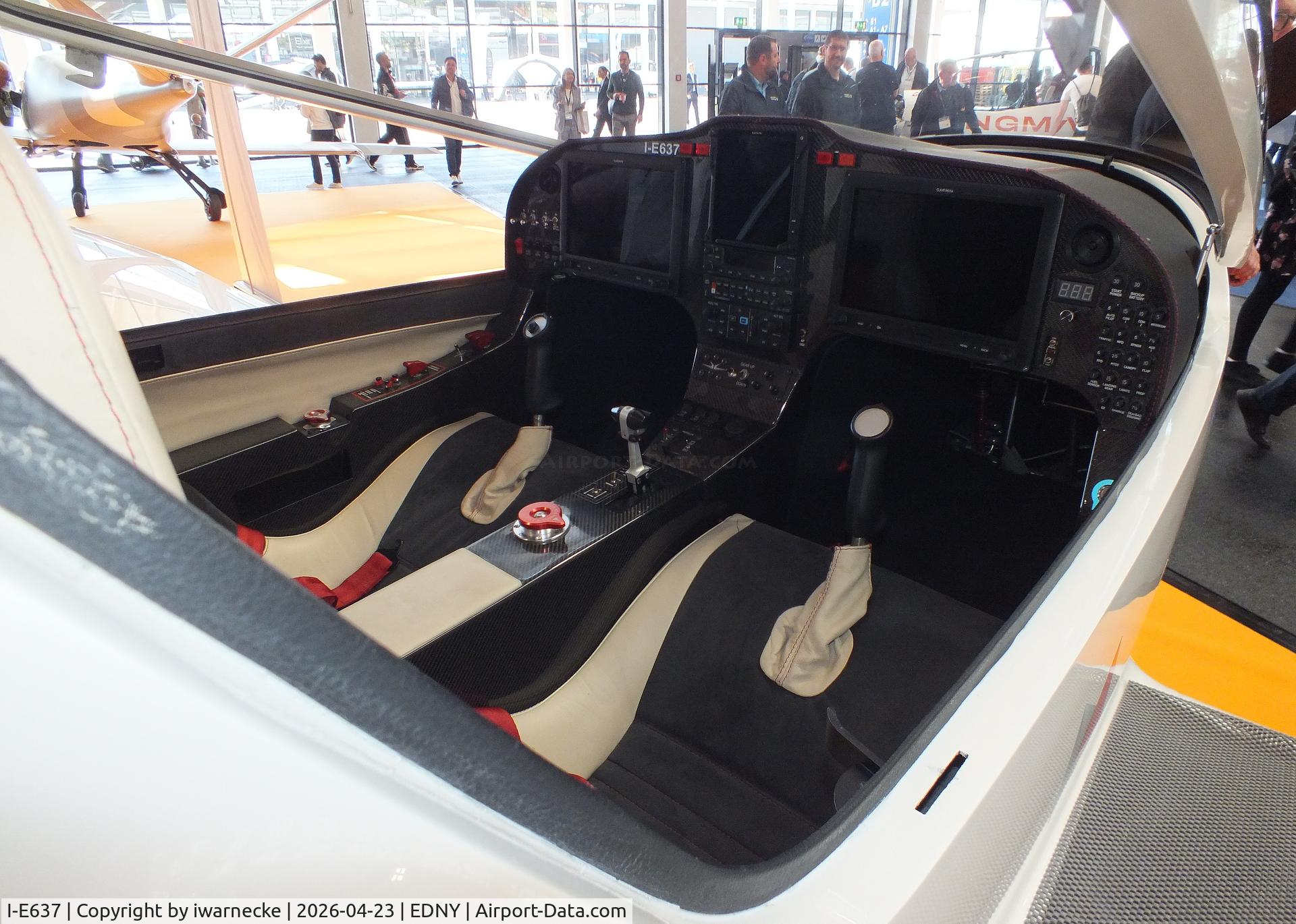 I-E637, Porto Aviation Risen SV, c/n 033, Porto Aviation Risen SuperVeloce at the AERO 2026, Friedrichshafen #c