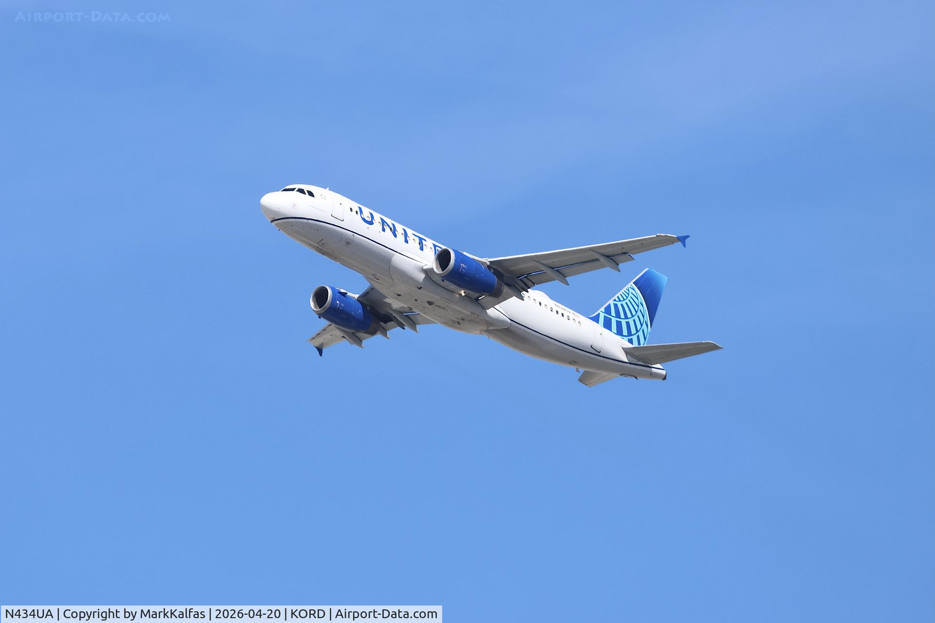 N434UA, 1996 Airbus A320-232, c/n 592, A320 United Airlines Airbus A320-232 N434UA departing 28R KORD