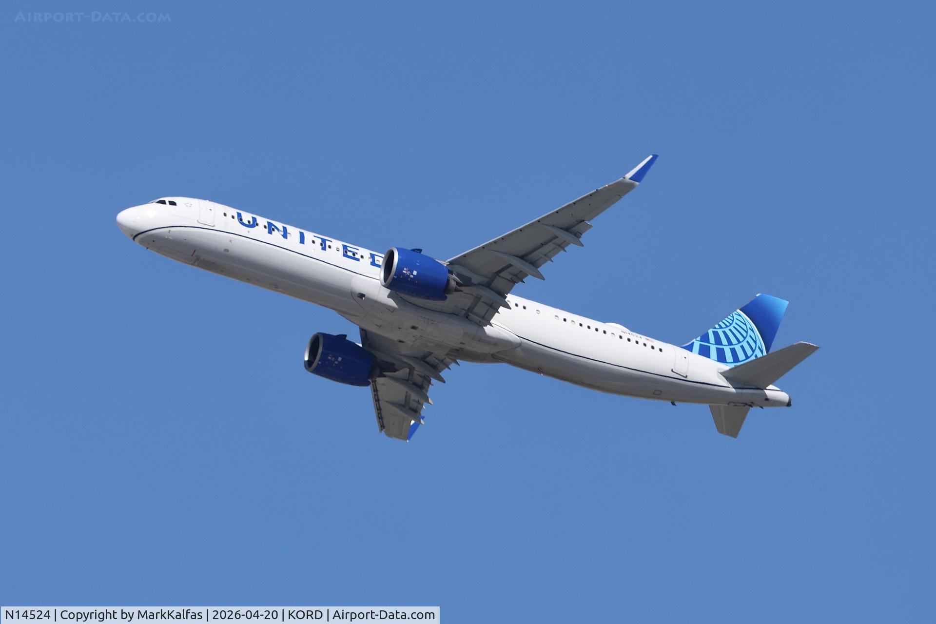 N14524, 2024 Airbus A321-271NX, c/n 12061, A21N United Airlines Airbus A321 neo N14524 departing 28R KORD