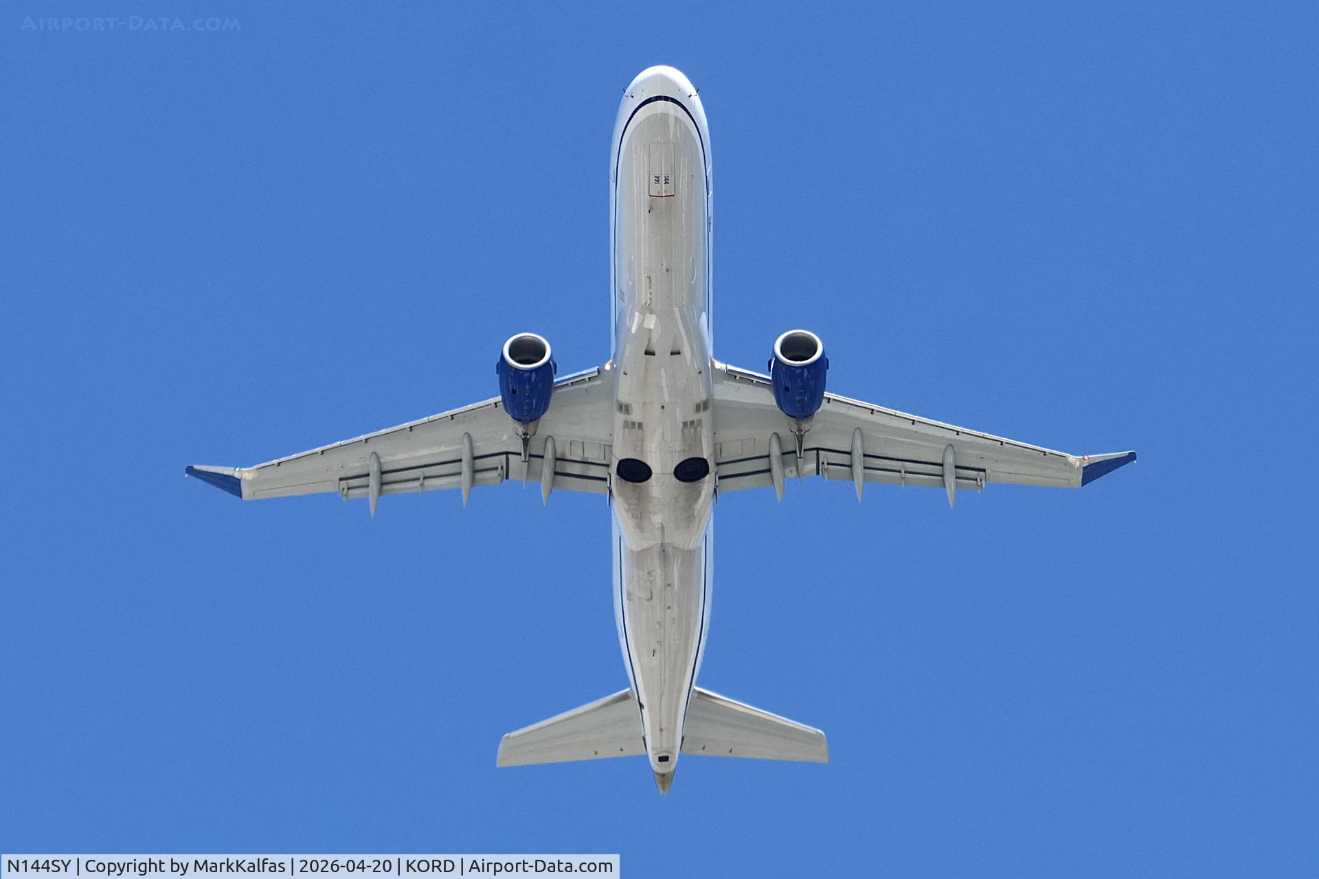 N144SY, 2015 Embraer 175LR (ERJ-170-200LR), c/n 17000482, E75L SkyWest / United Express Embraer E175LR N144SY departing 28R KORD