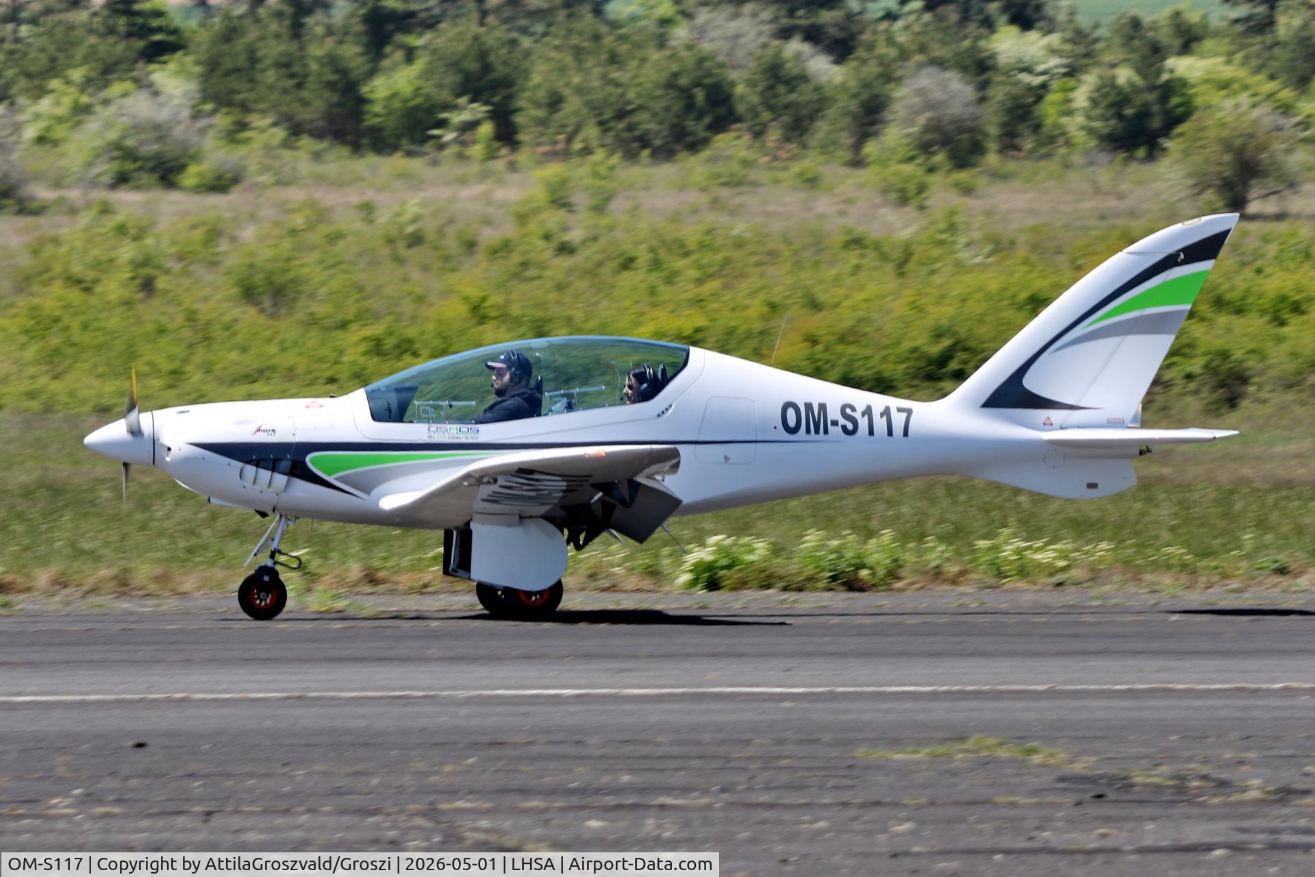 OM-S117, Shark Aero Shark, c/n 117, LHSA - Szentkirályszabadja Airport, Hungary