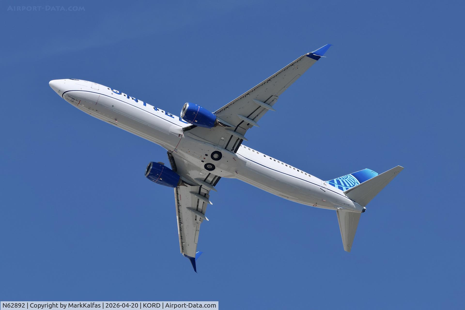 N62892, 2015 Boeing 737-924/ER, c/n 42195 l/n 5620, B739 United Boeing 737-924 N62892 departing 28R KORD