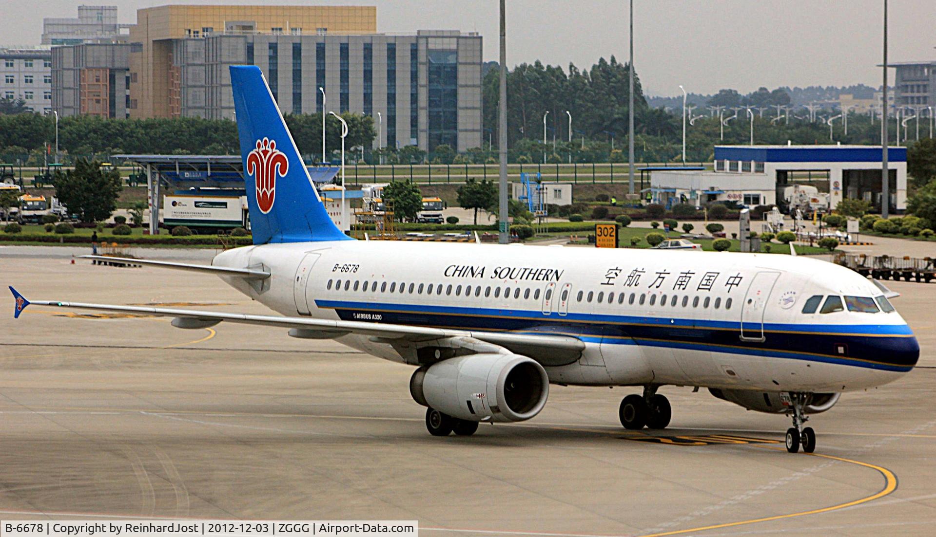 B-6678, 2010 Airbus A320-232, c/n 4248, On the way to the apron at Guangzhou, China