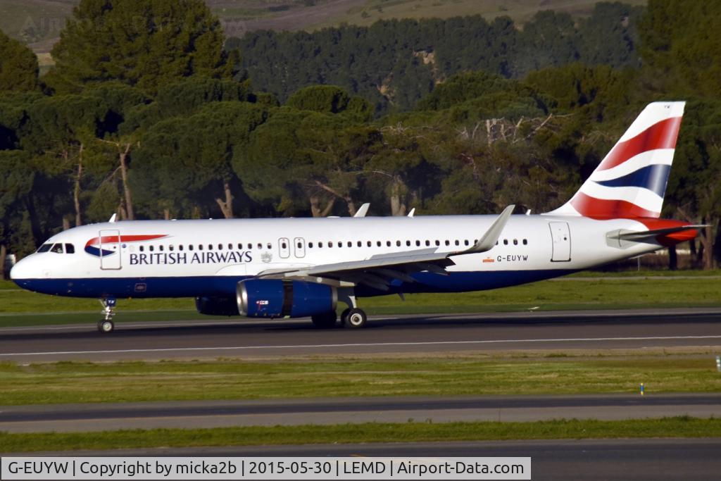 G-EUYW, 2014 Airbus A320-232, c/n 6129, Taxiing