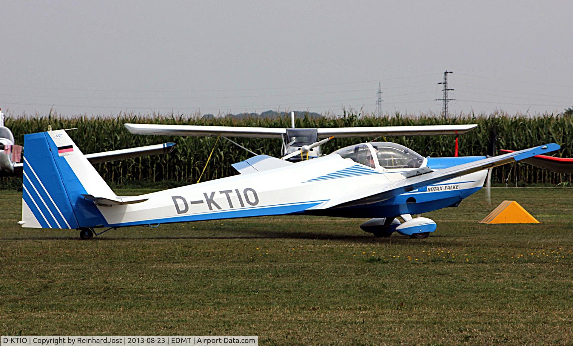 D-KTIO, Scheibe SF-25C Falke, c/n 44559, Rotax-Falke D-KTIO arrives at Tannkosh 2013 at Tannheim, Germany