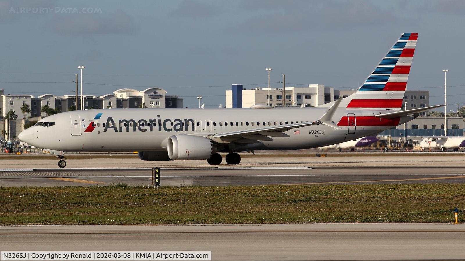 N326SJ, 2019 Boeing 737-8 MAX, c/n 44475 l/n 7643, at mia