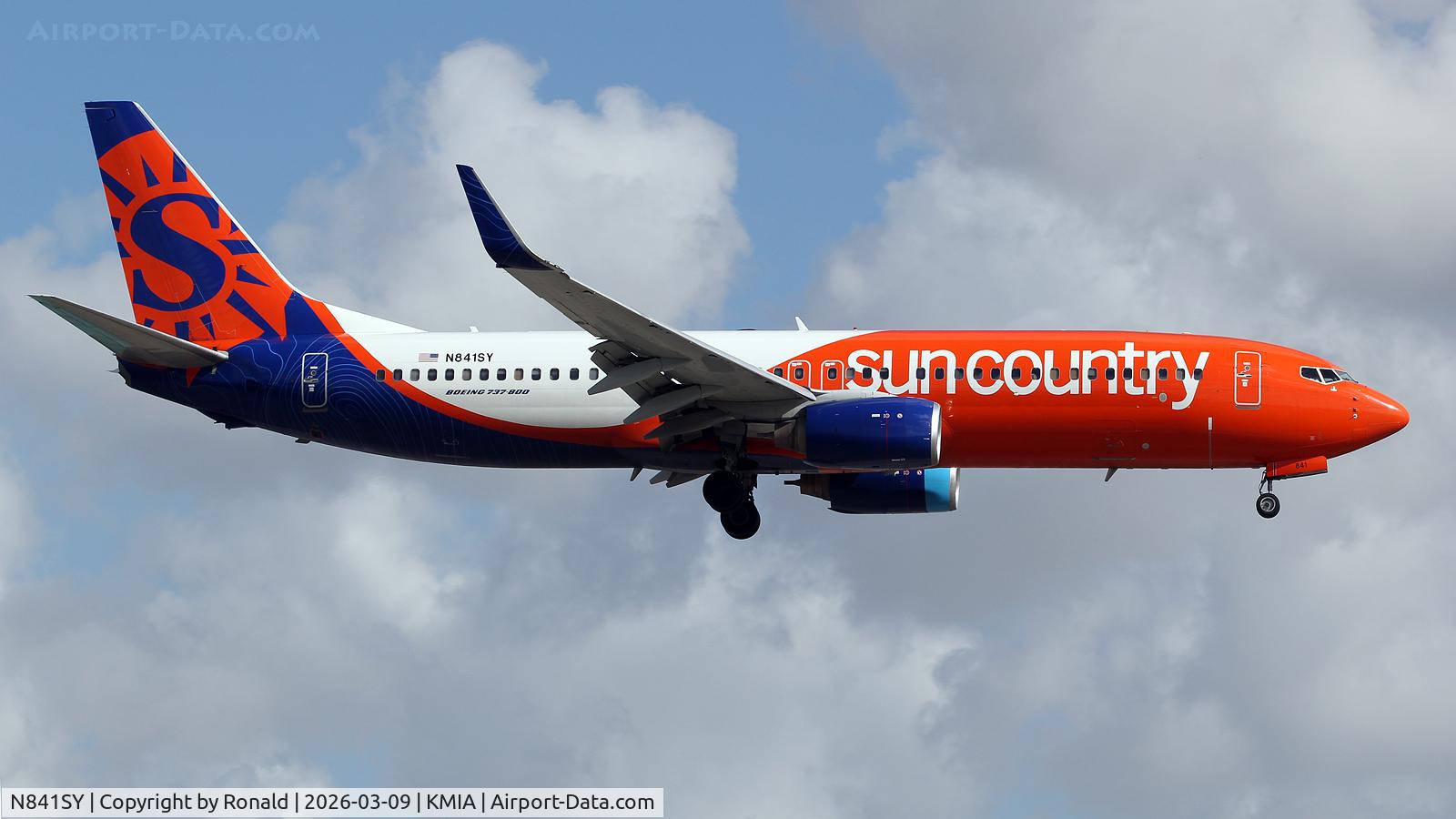 N841SY, 2010 Boeing 737-8JP, c/n 40865 l/n 3410, at mia