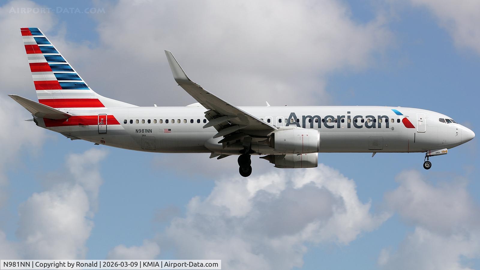 N981NN, 2015 Boeing 737-823, c/n 31230, at mia