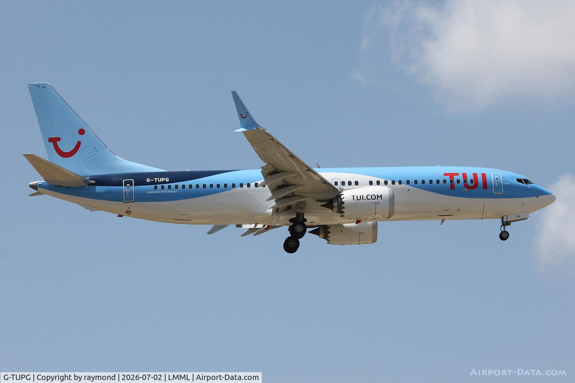 G-TUPG, Boeing 737-8 MAX, c/n 70298, Boeing 737-8 MAX reg G-TUPG of TuiFly on final approach for RW31 landing in Malta.
