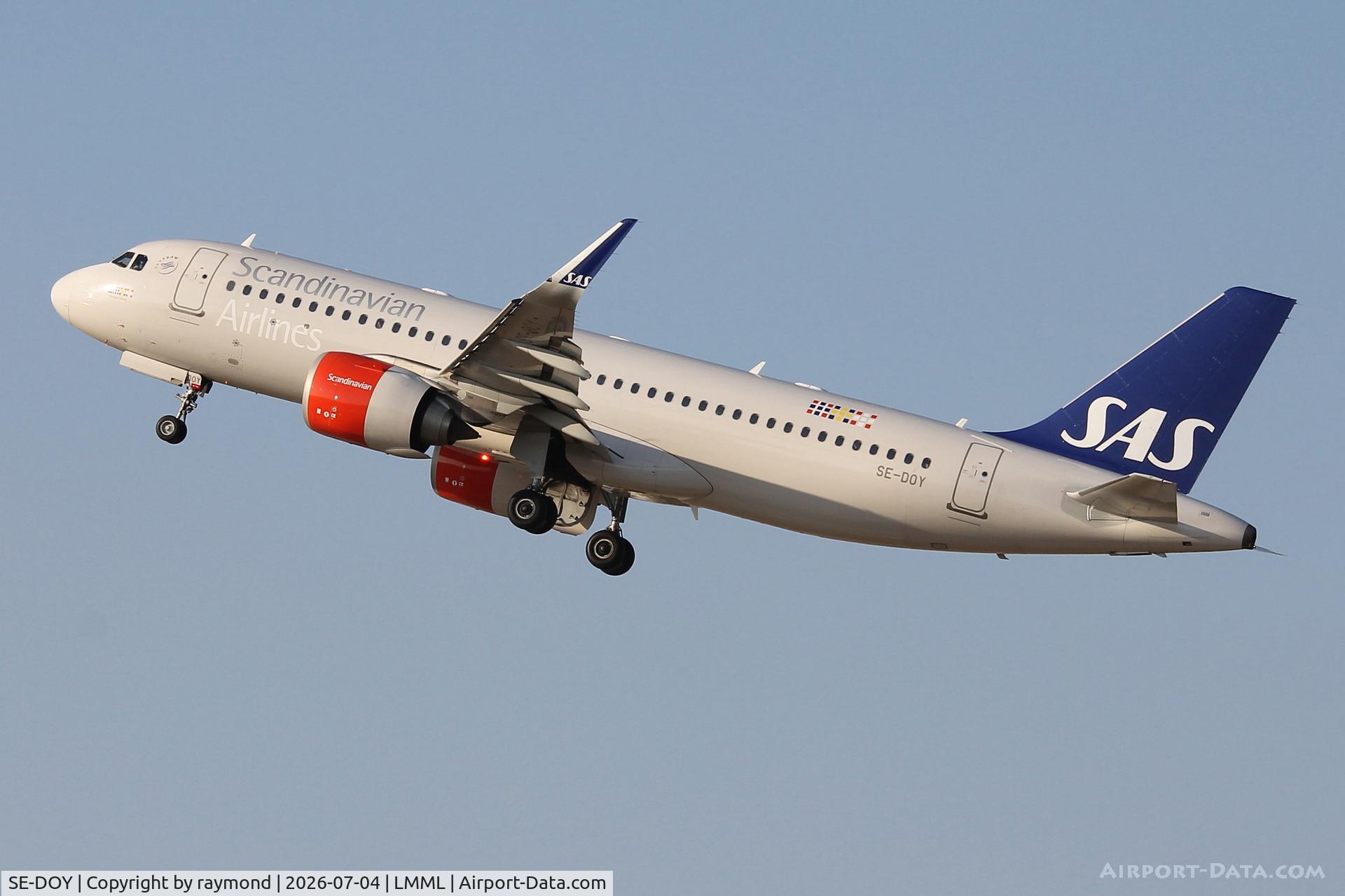 SE-DOY, 2017 Arbus A320-251N, c/n 7499, Airbus A320-251N reg SE-DOY of Scandinavian Airlines taking off from Malta RW31.
