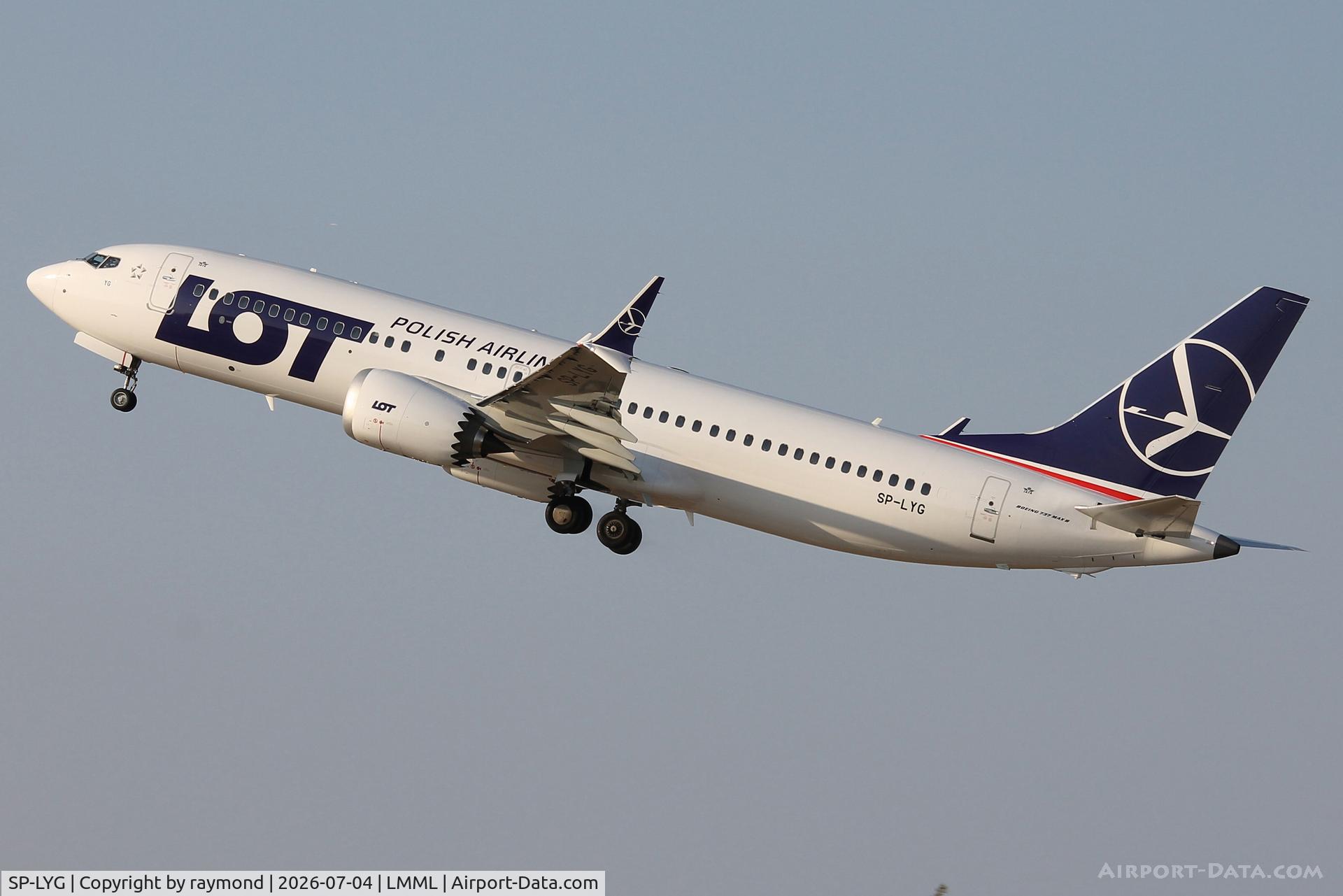 SP-LYG, Boeing 737 MAX 8-200, c/n 65281, Boeing 737-8 MAX reg SP-LYG of LOT Polish Airlines in the climb out of RW31 departing from Malta.