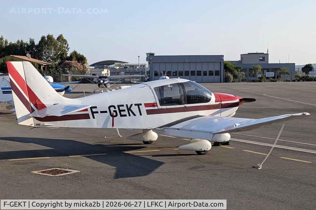 F-GEKT, Robin DR-400-120, c/n 1745, Parked