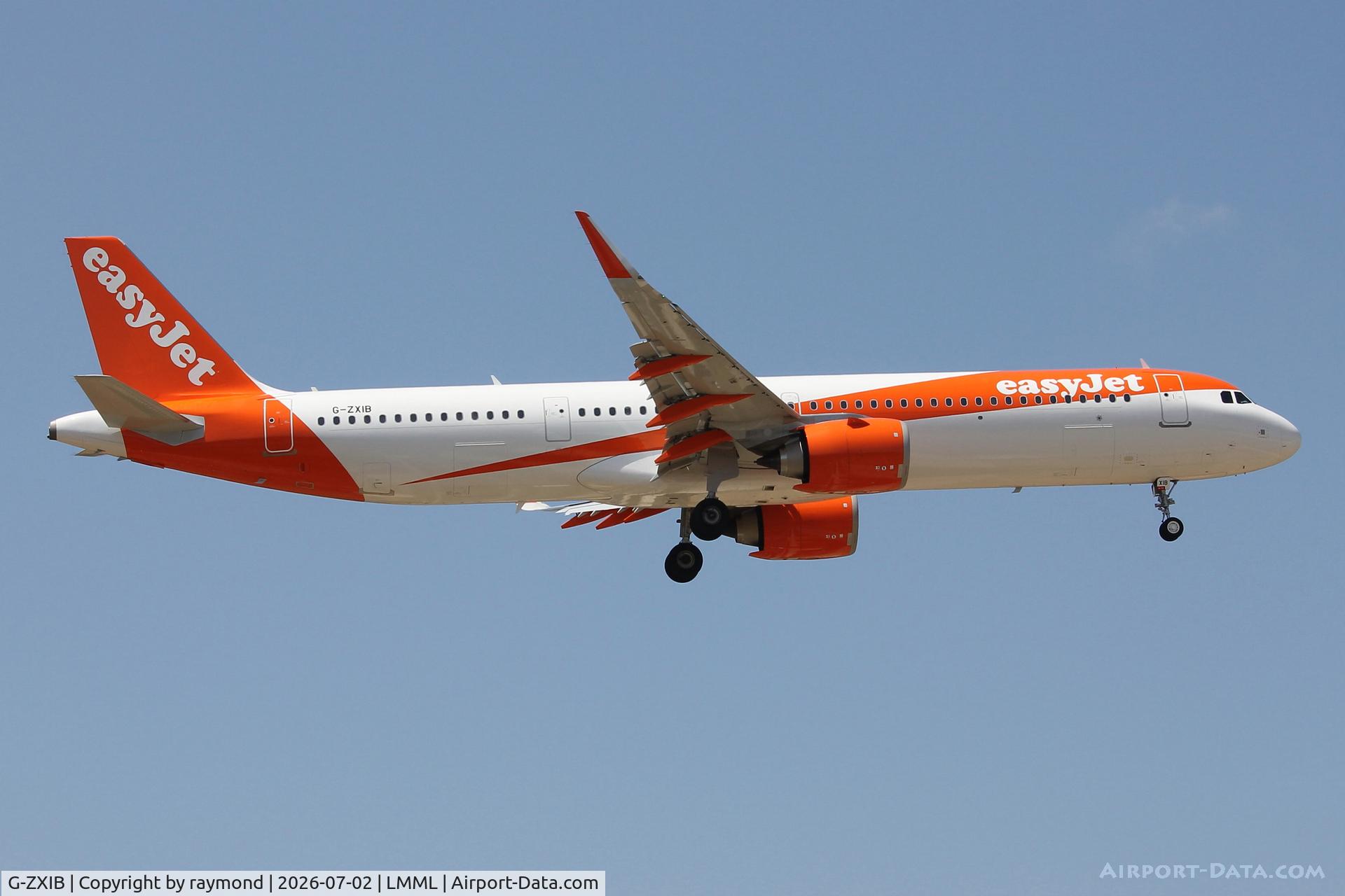 G-ZXIB, , Airbus A321-251NX reg G-ZXIB of Easyjet landing in Malta.