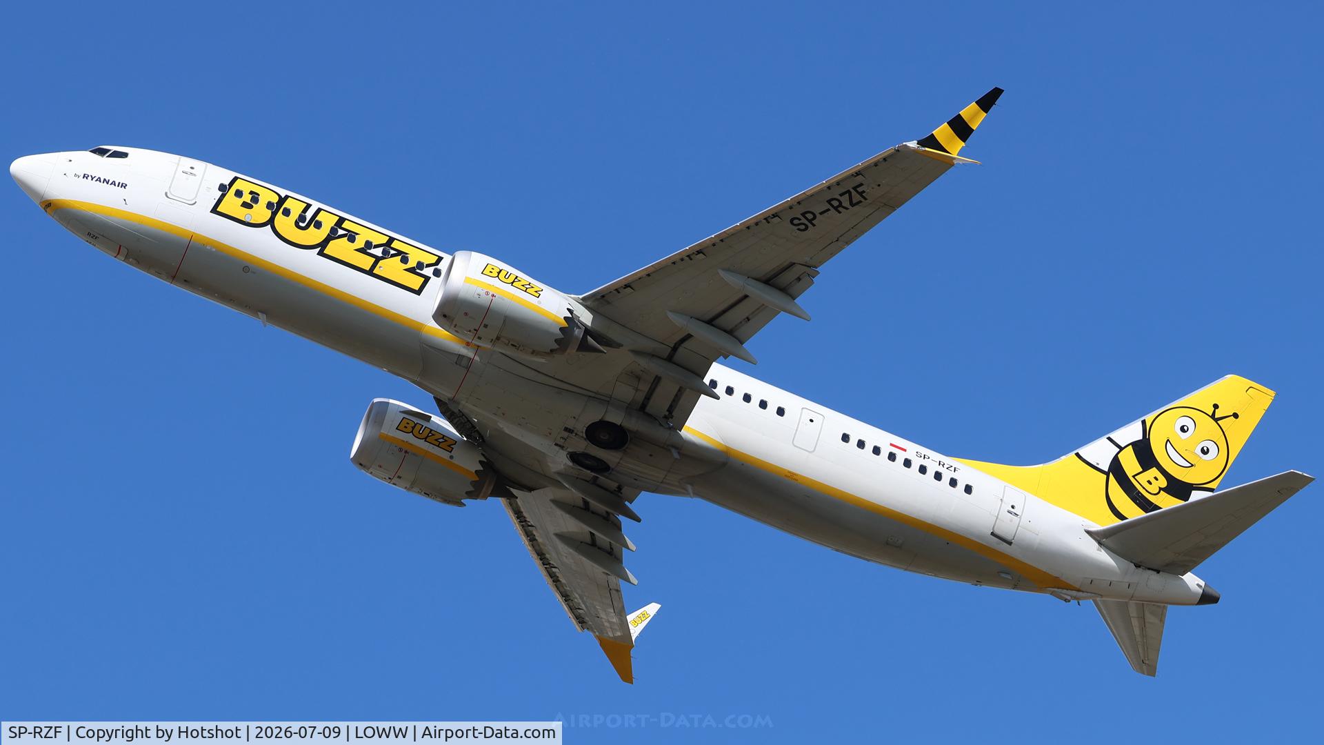 SP-RZF, 2021 Boeing 737-8-200 MAX, c/n 62318 l/n 7904, Gear retracted after departure from Vienna