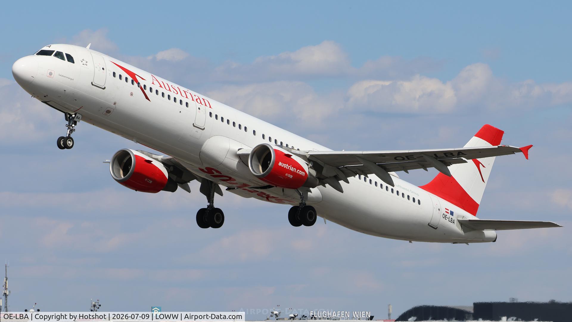 OE-LBA, 1995 Airbus A321-111, c/n 552, The first Airbus 320 delivered to Austrian airlines was this aircraft in the early 1990s